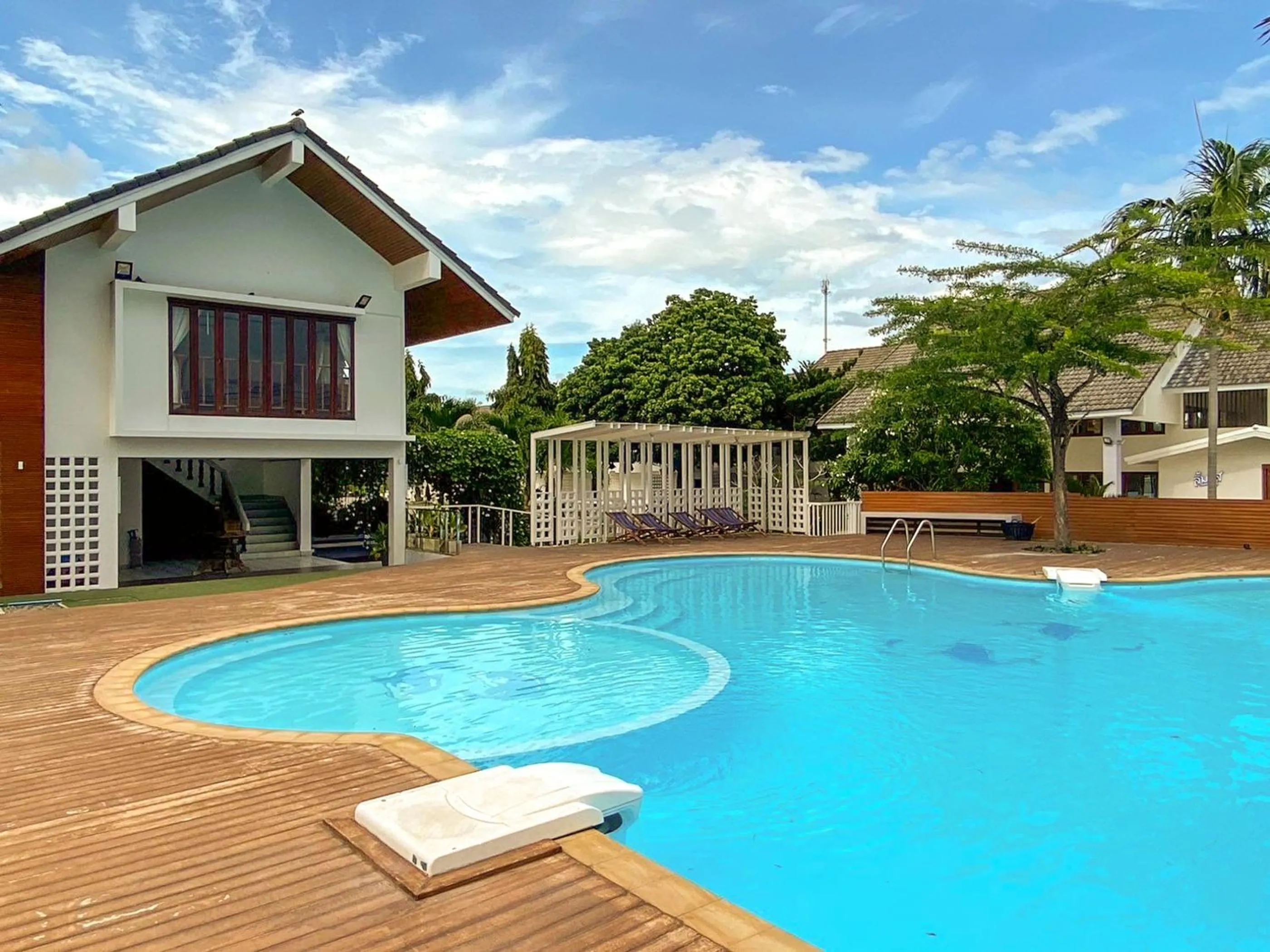 Property building in Bangsaphan Resort