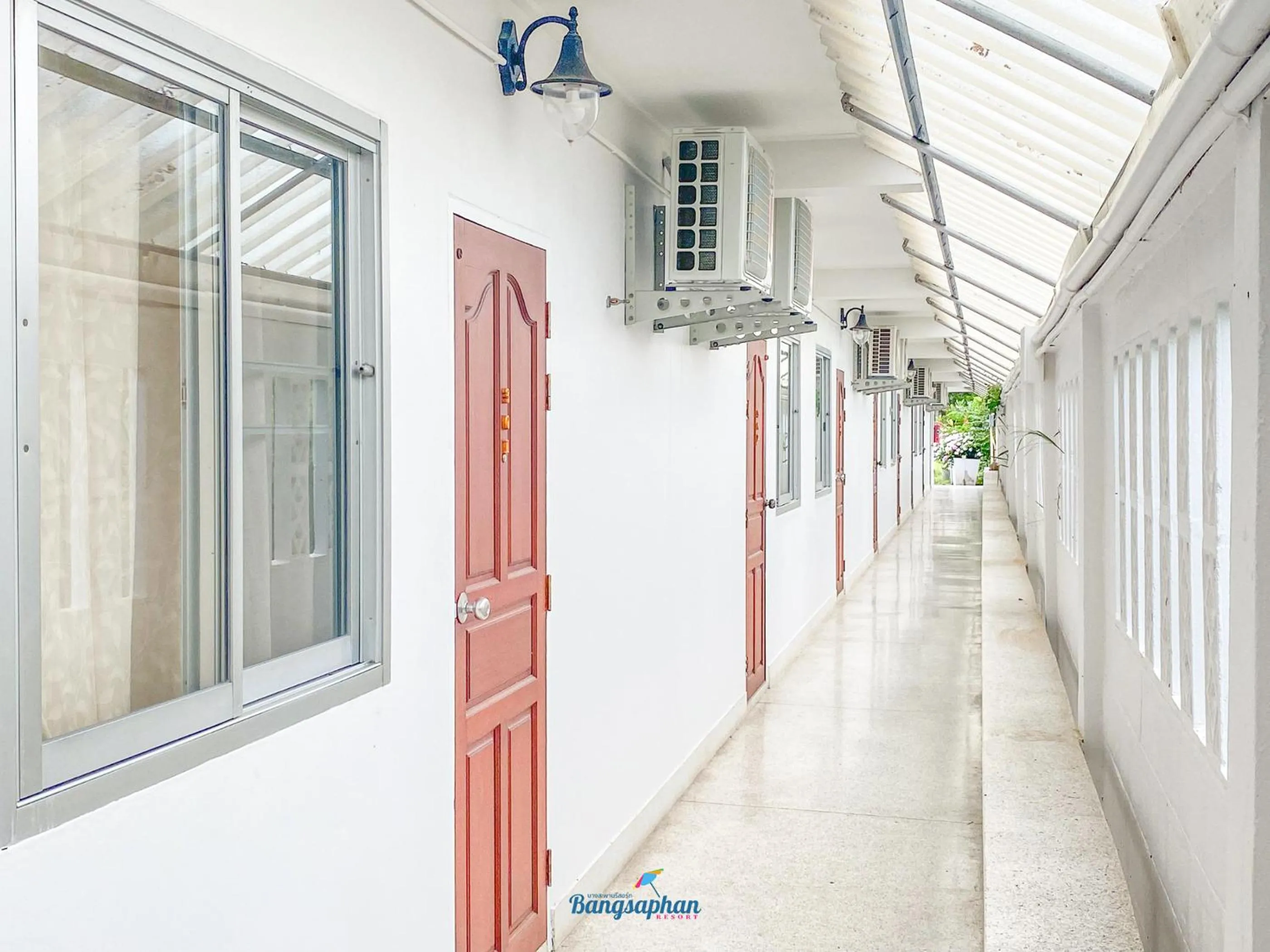 Day in Bangsaphan Resort