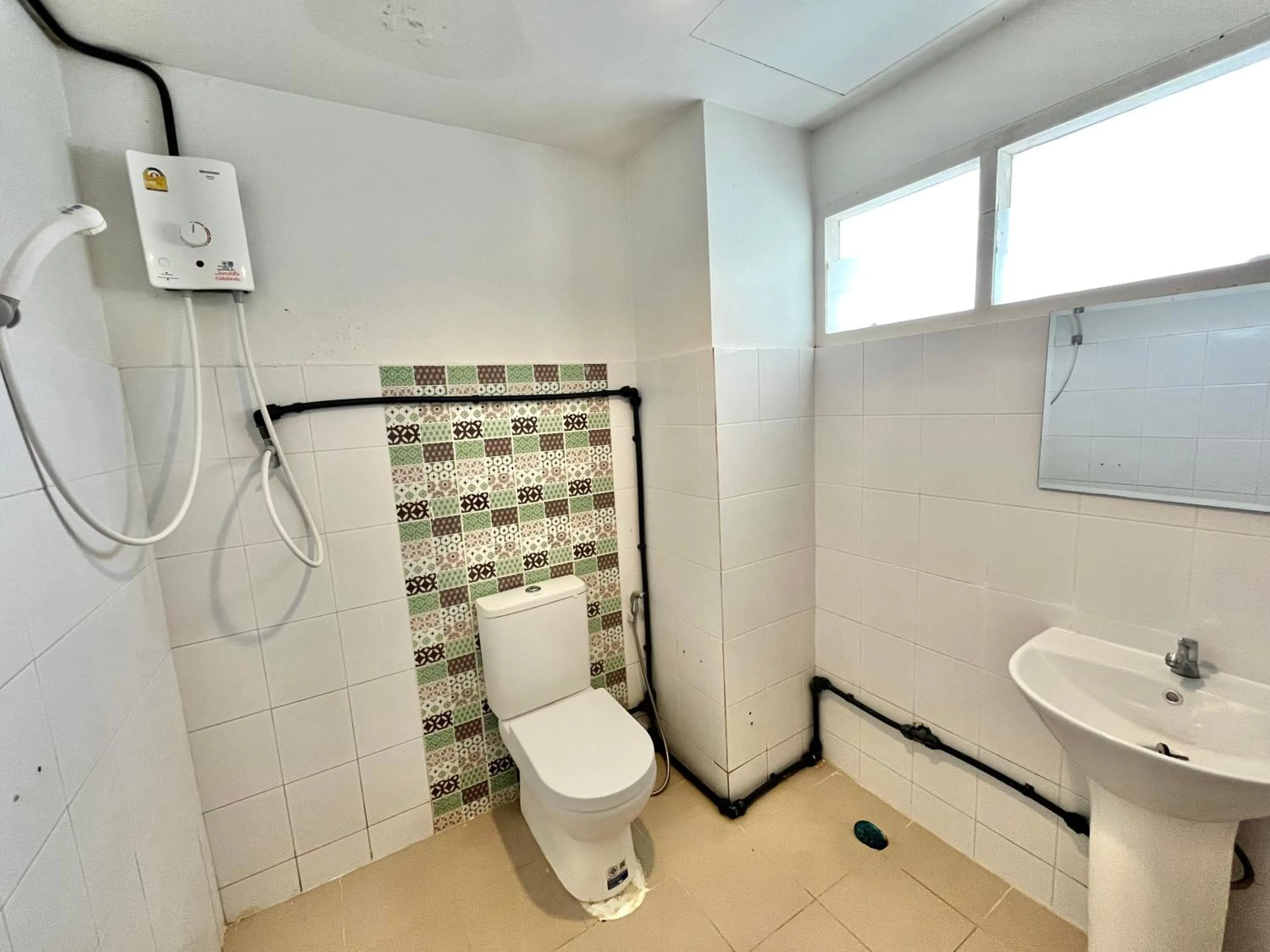 Shower in Bangsaphan Resort