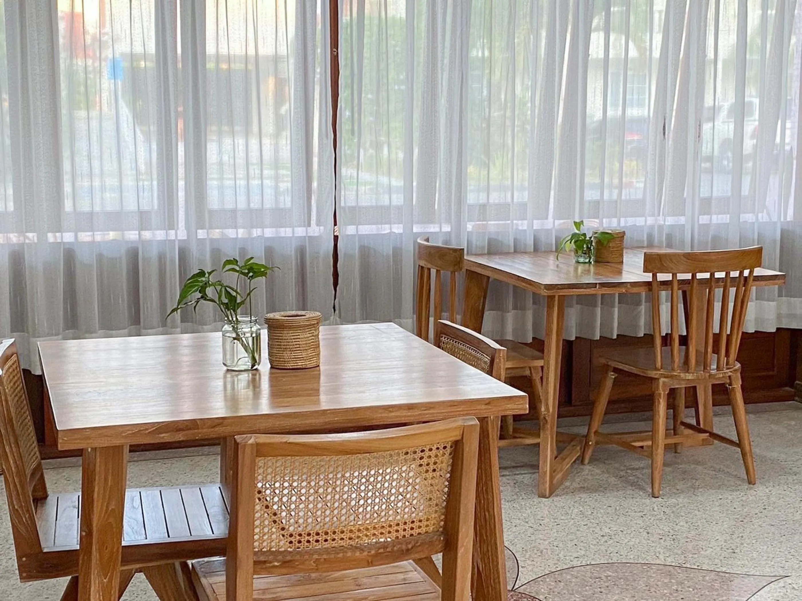 Restaurant/places to eat in Bangsaphan Resort