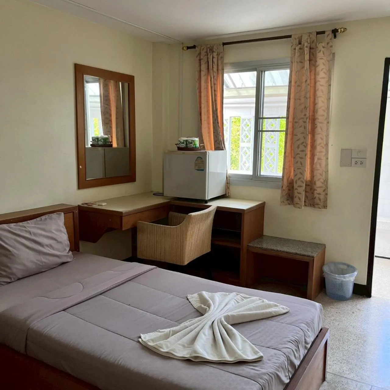 Bed in Bangsaphan Resort