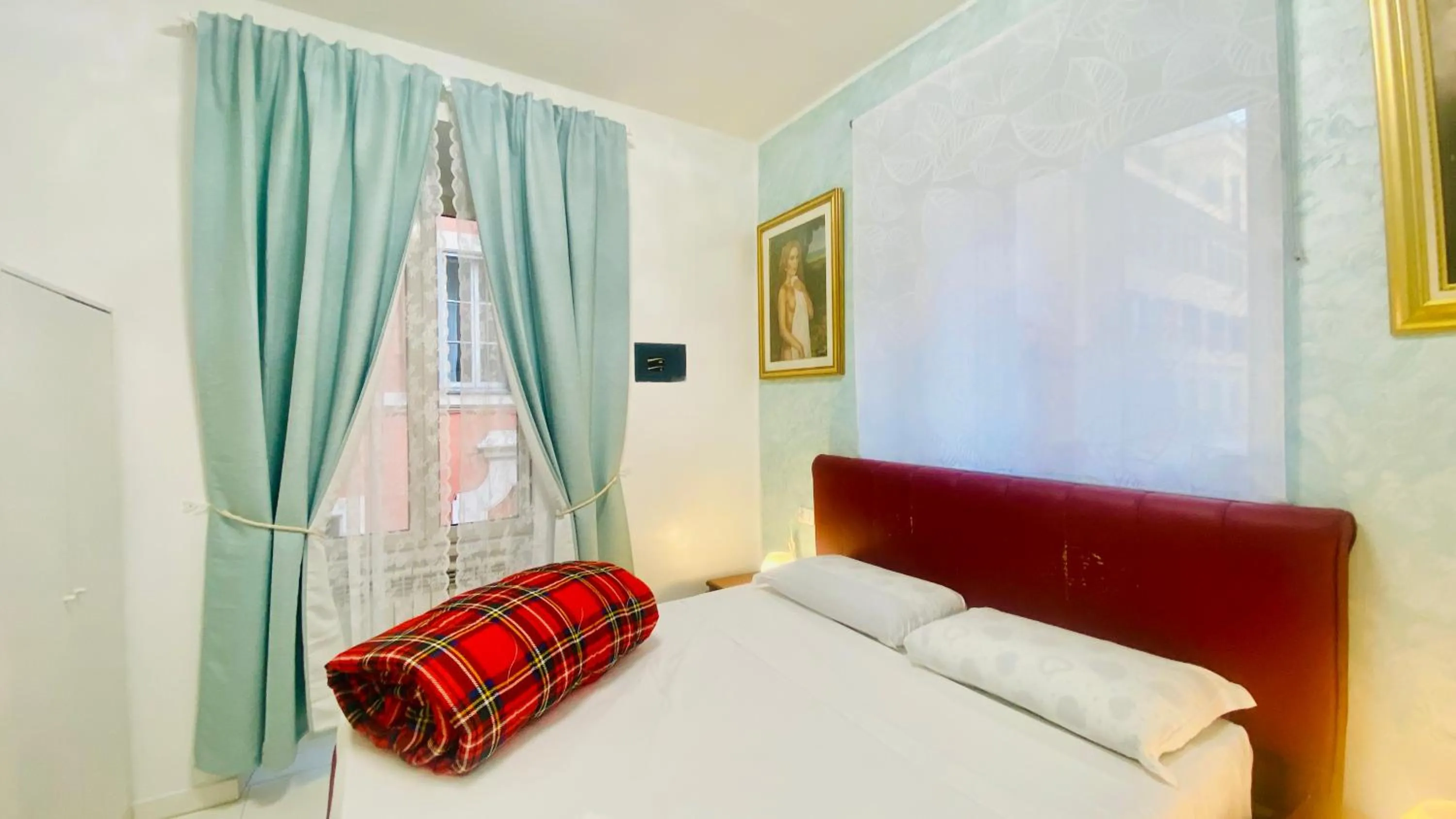 Bedroom, Bed in I Dormienti