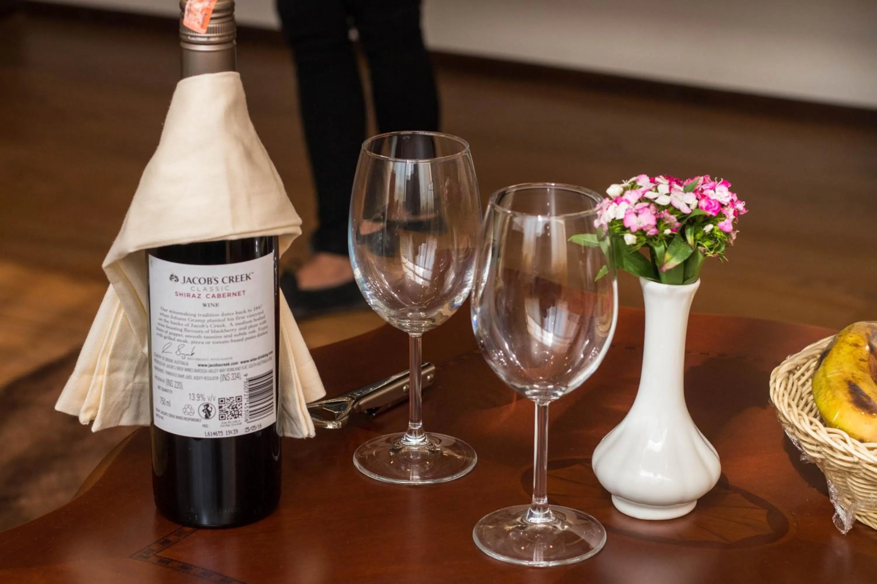 Alcoholic drinks in Hotel Buddy