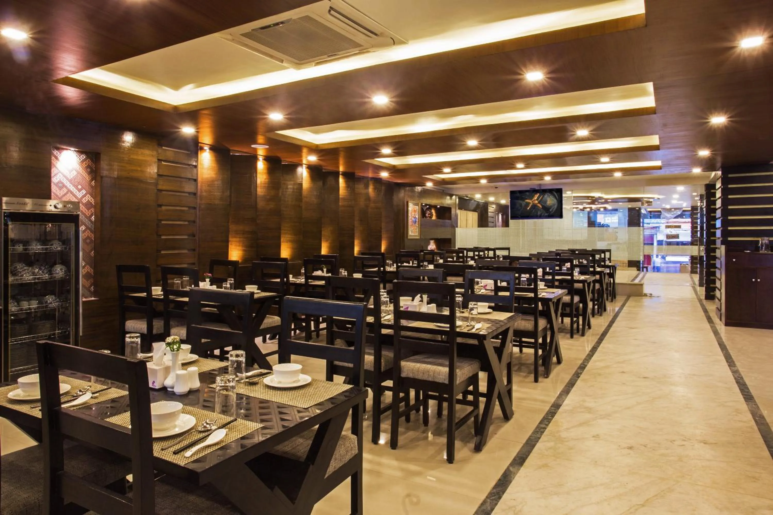 Restaurant/places to eat in Hotel Buddy