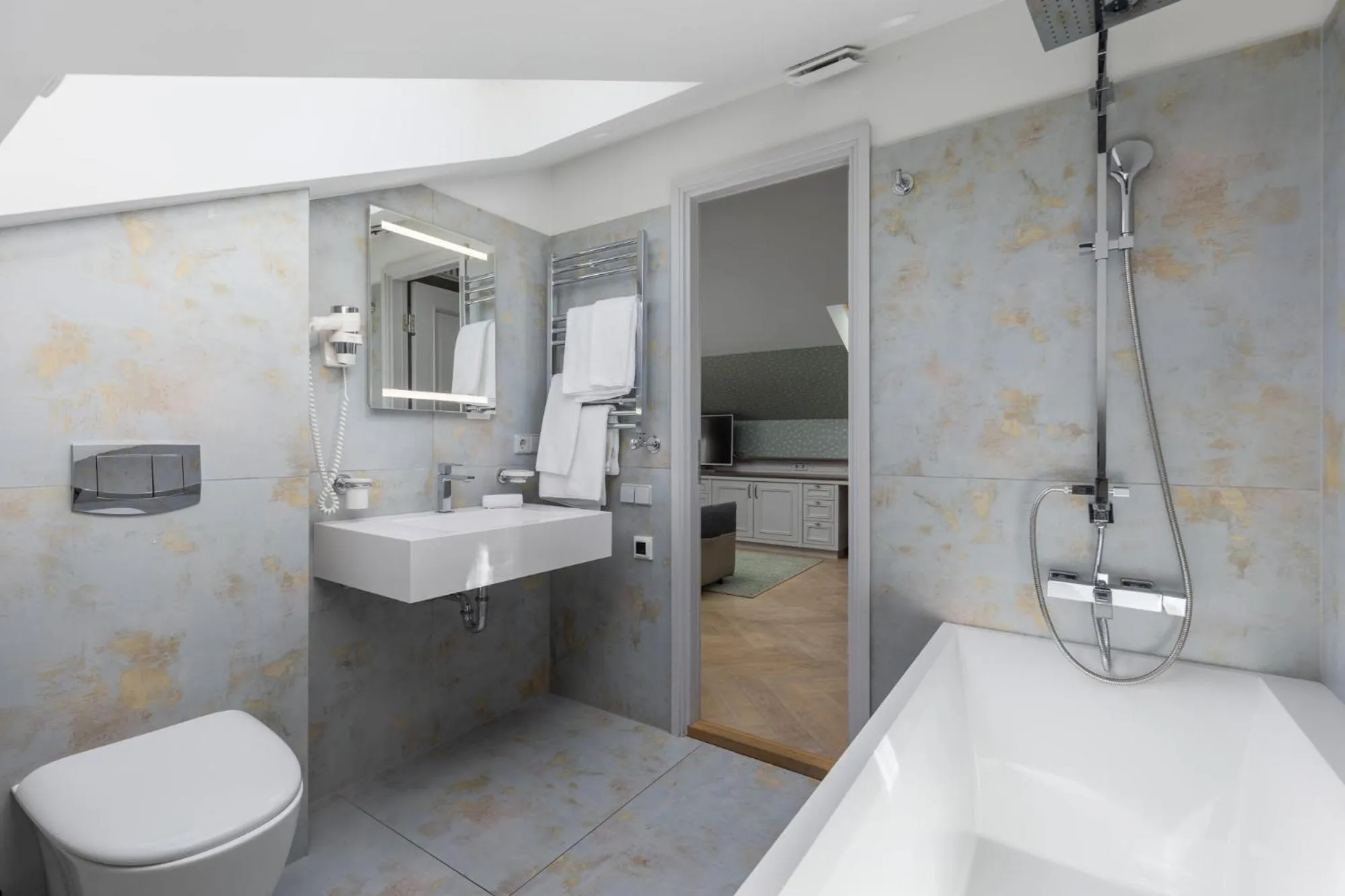 Bathroom in Roze Boutique Hotel