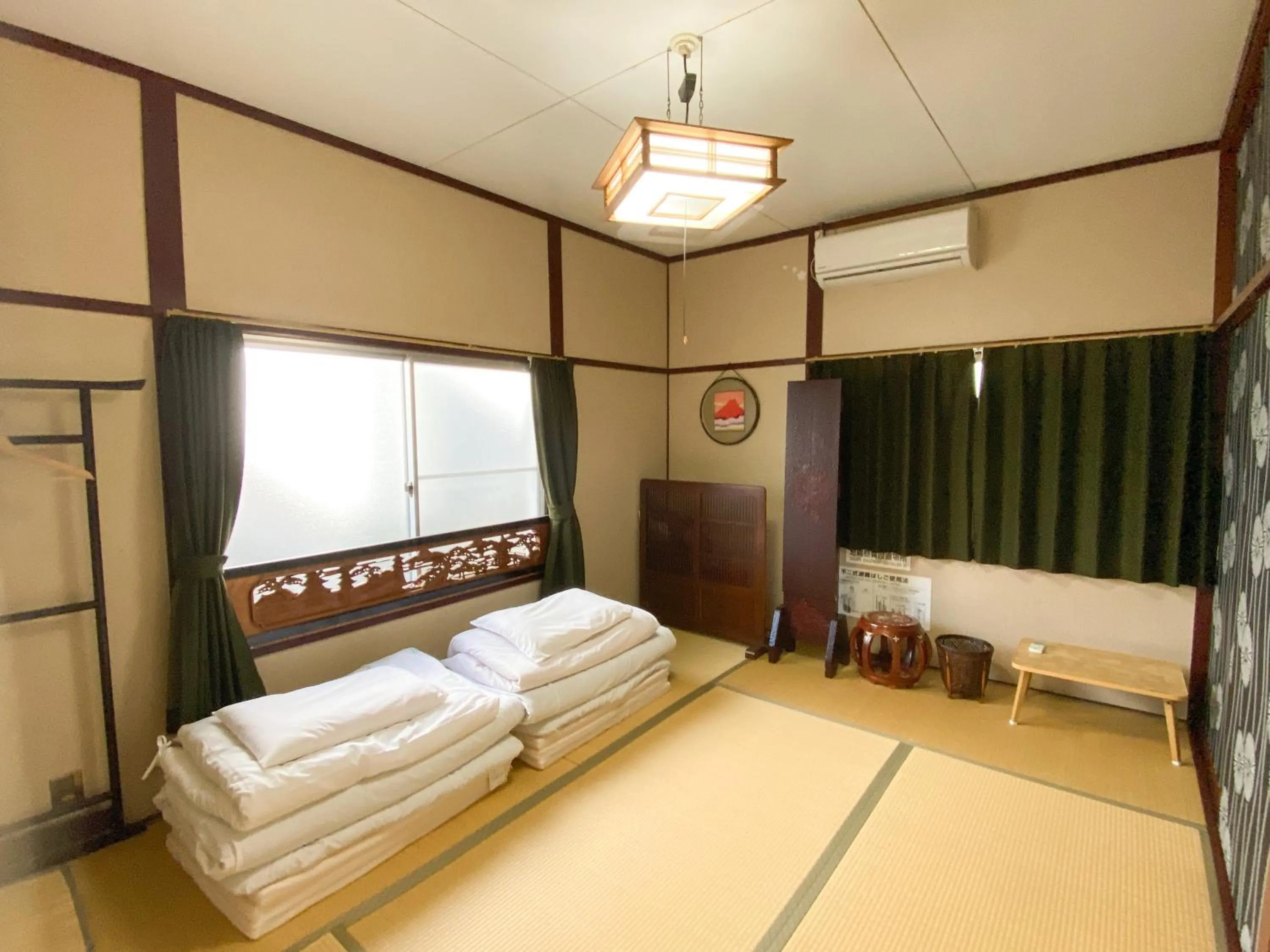 Photo of the whole room, Bed in Guesthouse KOBE YAMATOMUSUBI