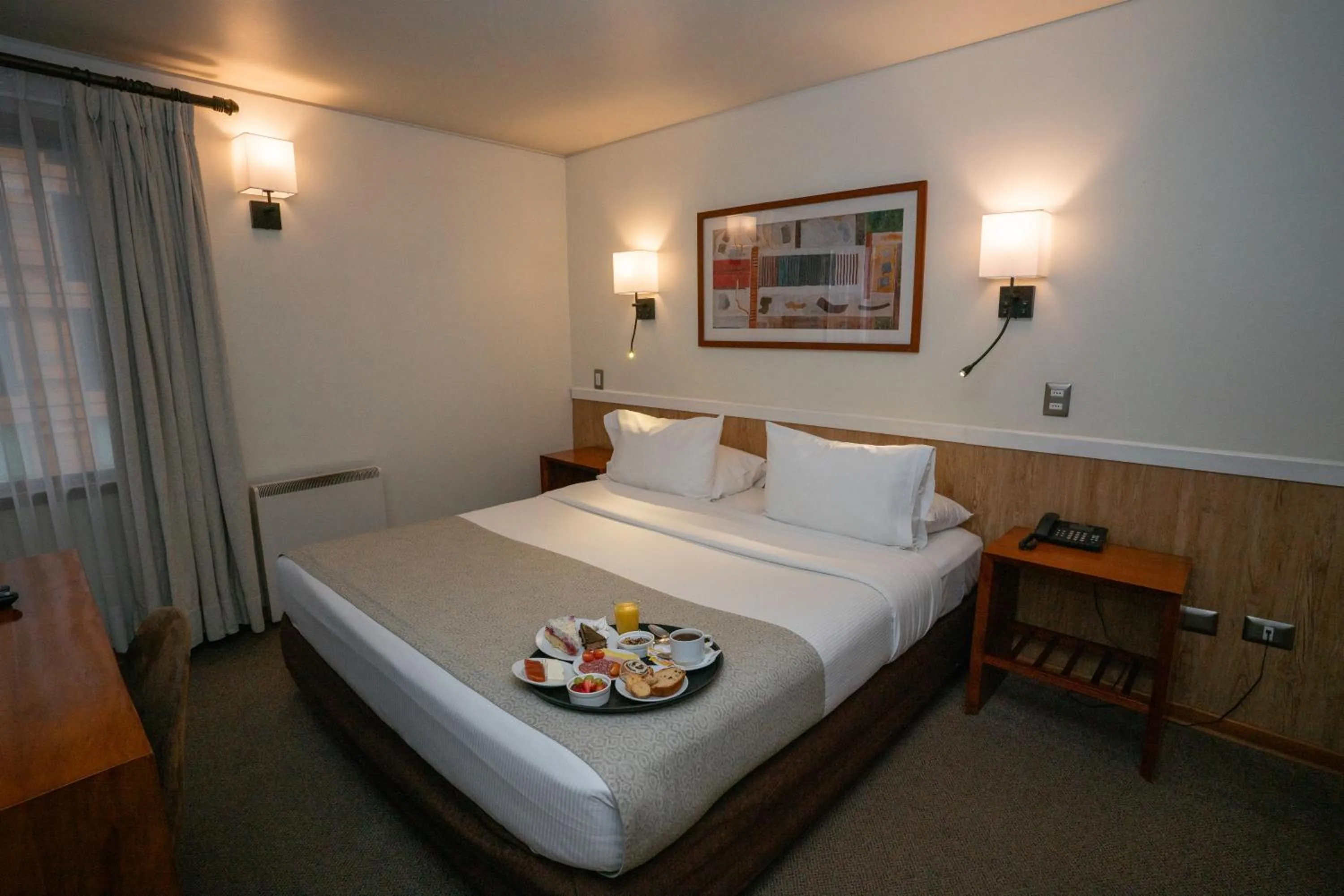 Restaurant/places to eat, Bed in Hotel Don Luis Puerto Montt
