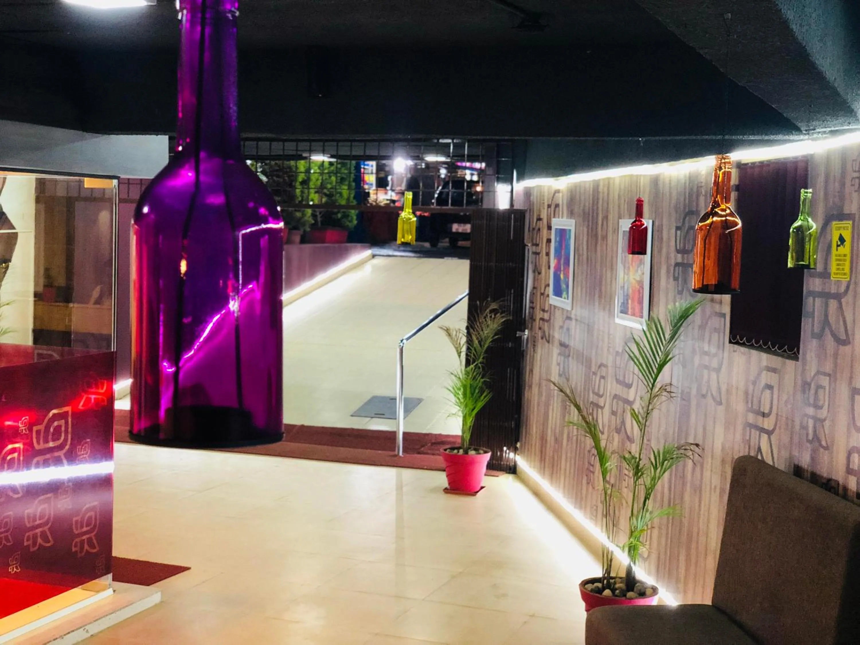 Game Room in Hotel Royal Inn - Electronic City