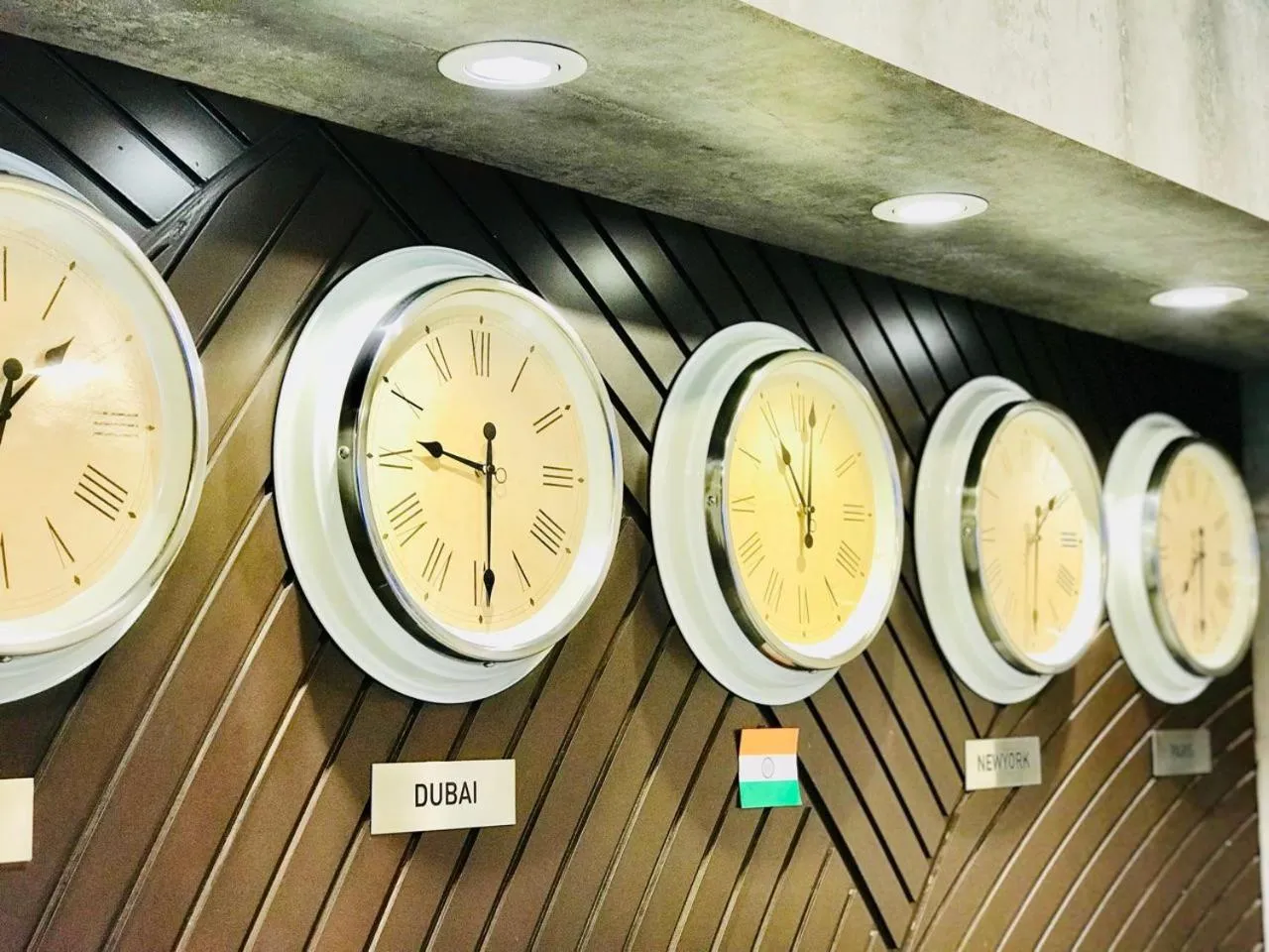 Lobby or reception in Hotel Royal Inn - Electronic City