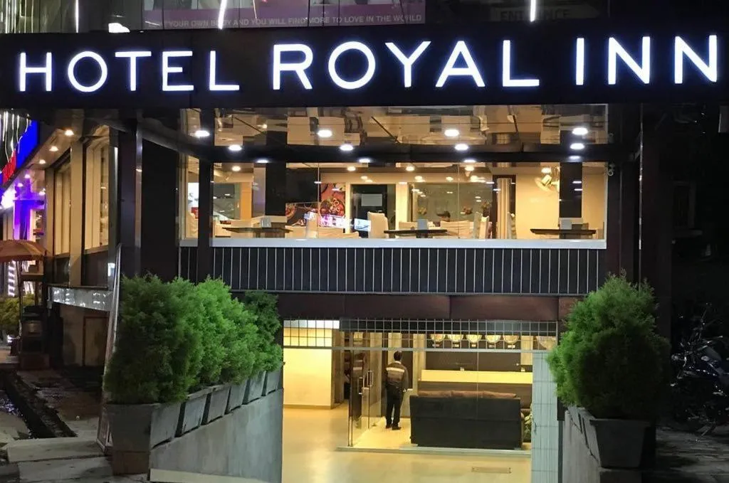 Facade/entrance in Hotel Royal Inn - Electronic City