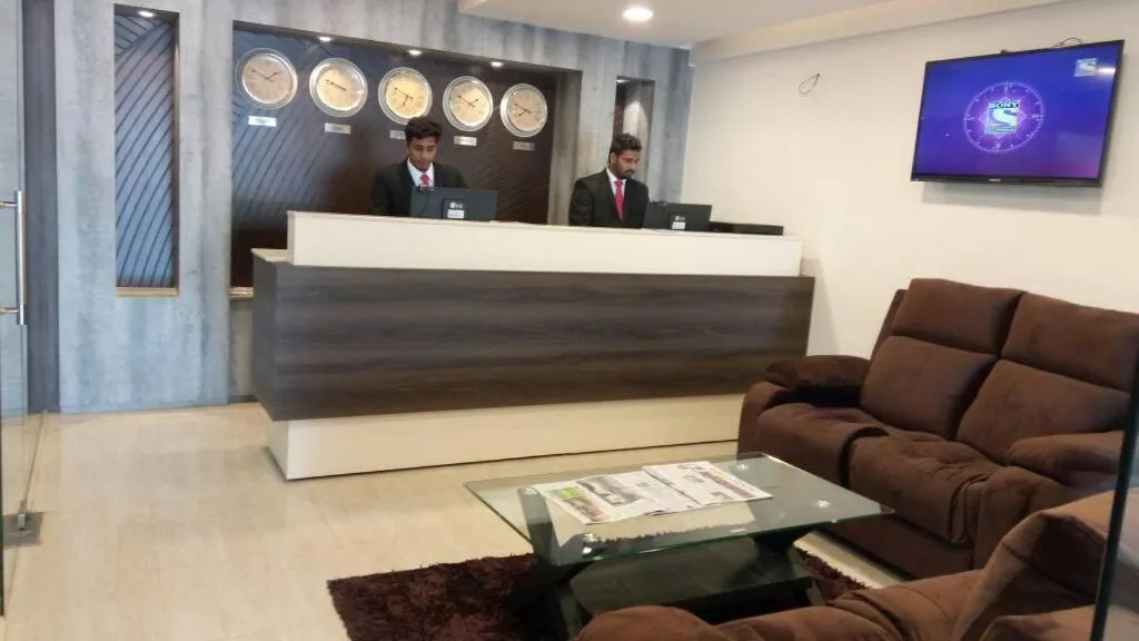 Lobby or reception in Hotel Royal Inn - Electronic City
