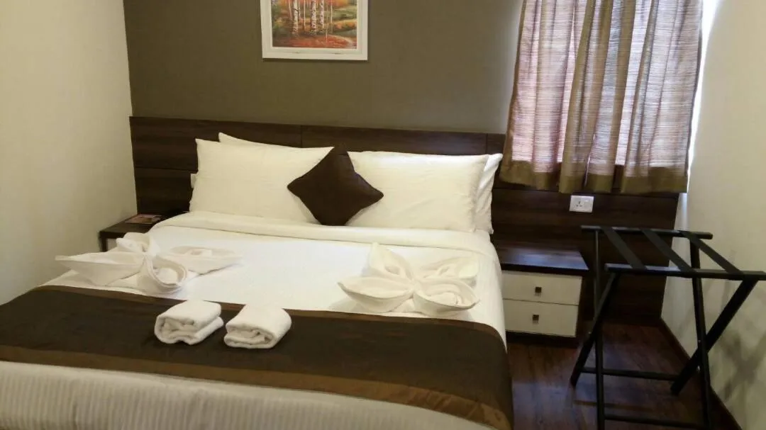 Bed in Hotel Royal Inn - Electronic City