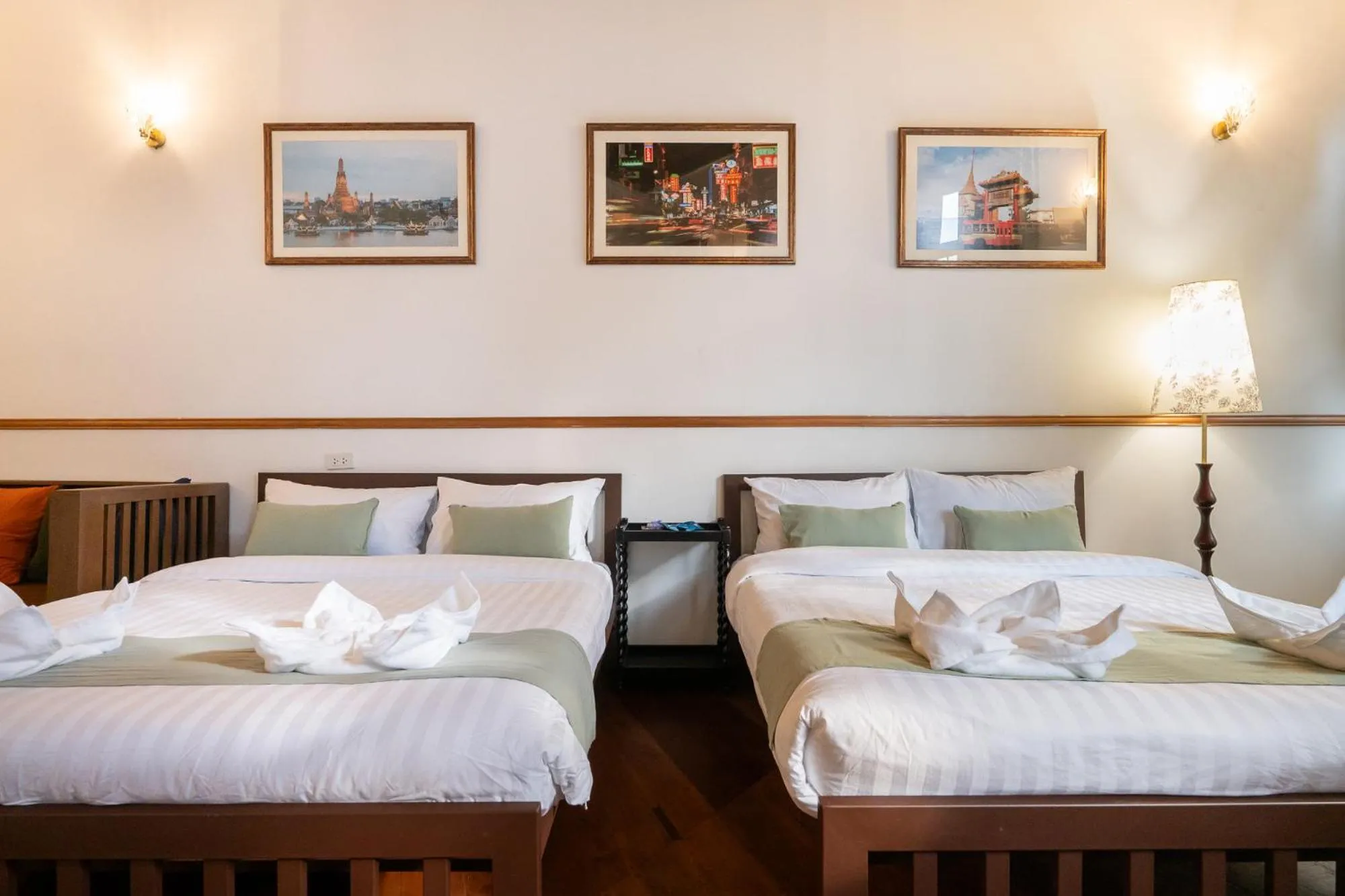 Bed in Arun Sa Wad 103 NaNa