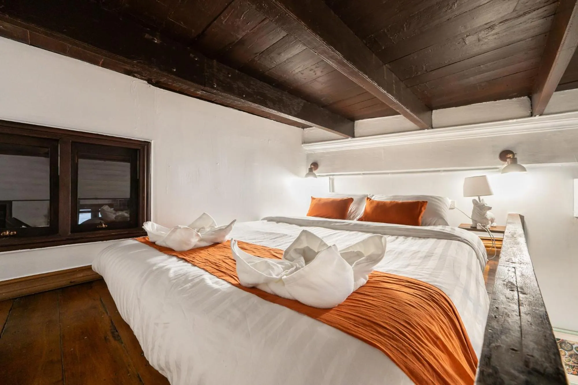 Photo of the whole room, Bed in Arun Sa Wad 103 NaNa