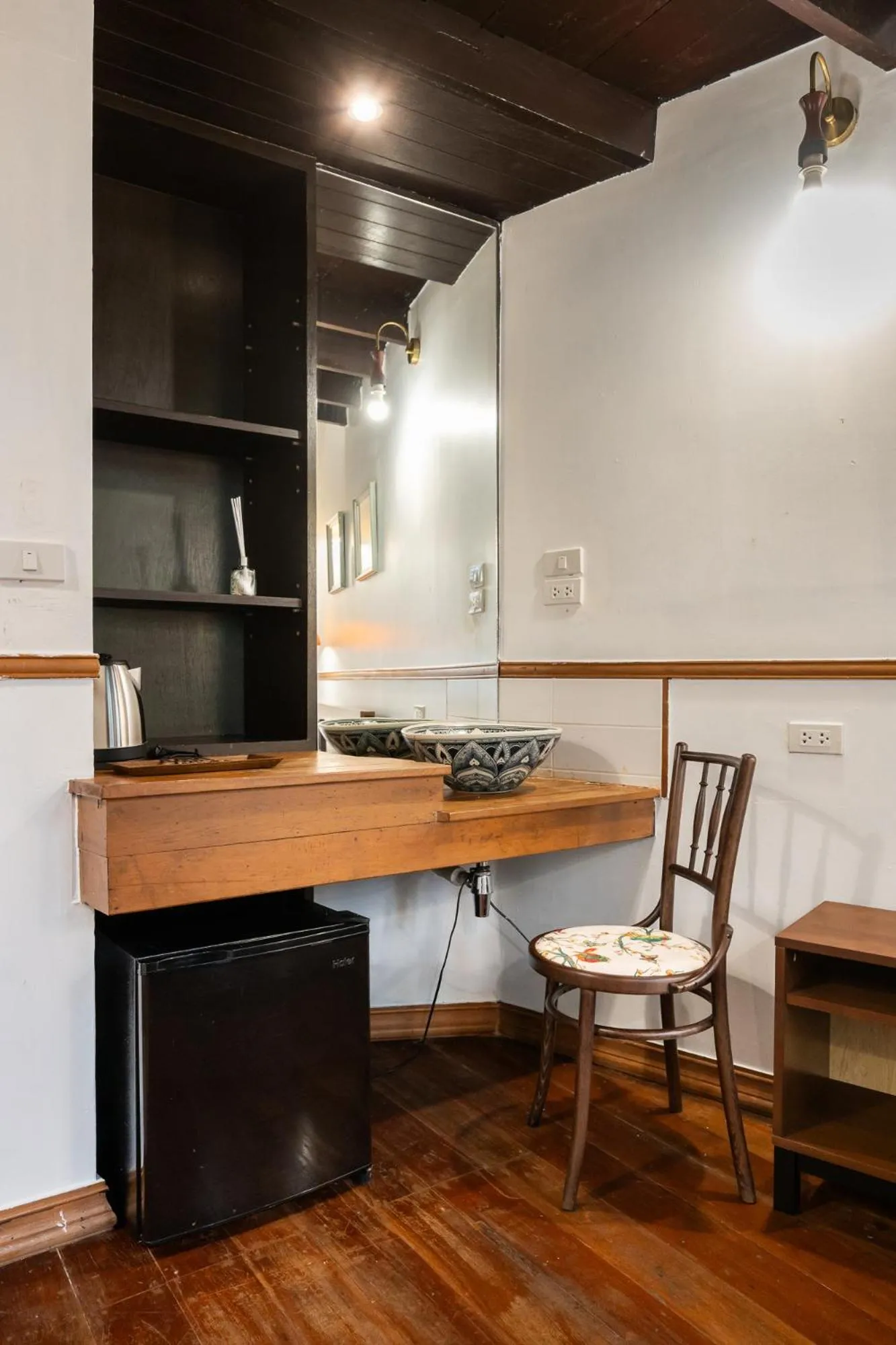 Seating area in Arun Sa Wad 103 NaNa