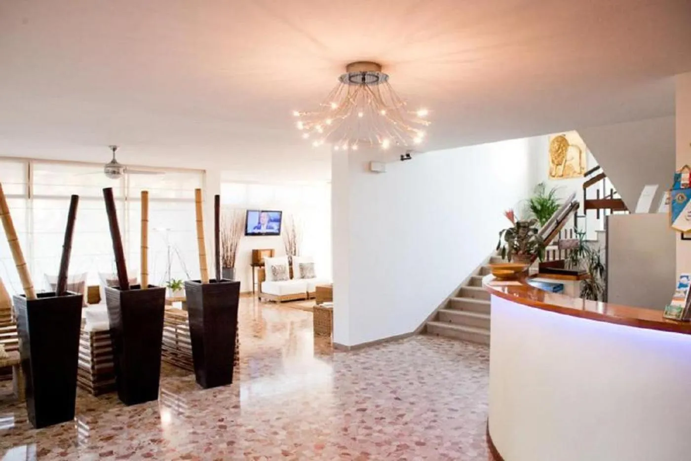 Communal lounge/ TV room in Hotel Horizonte