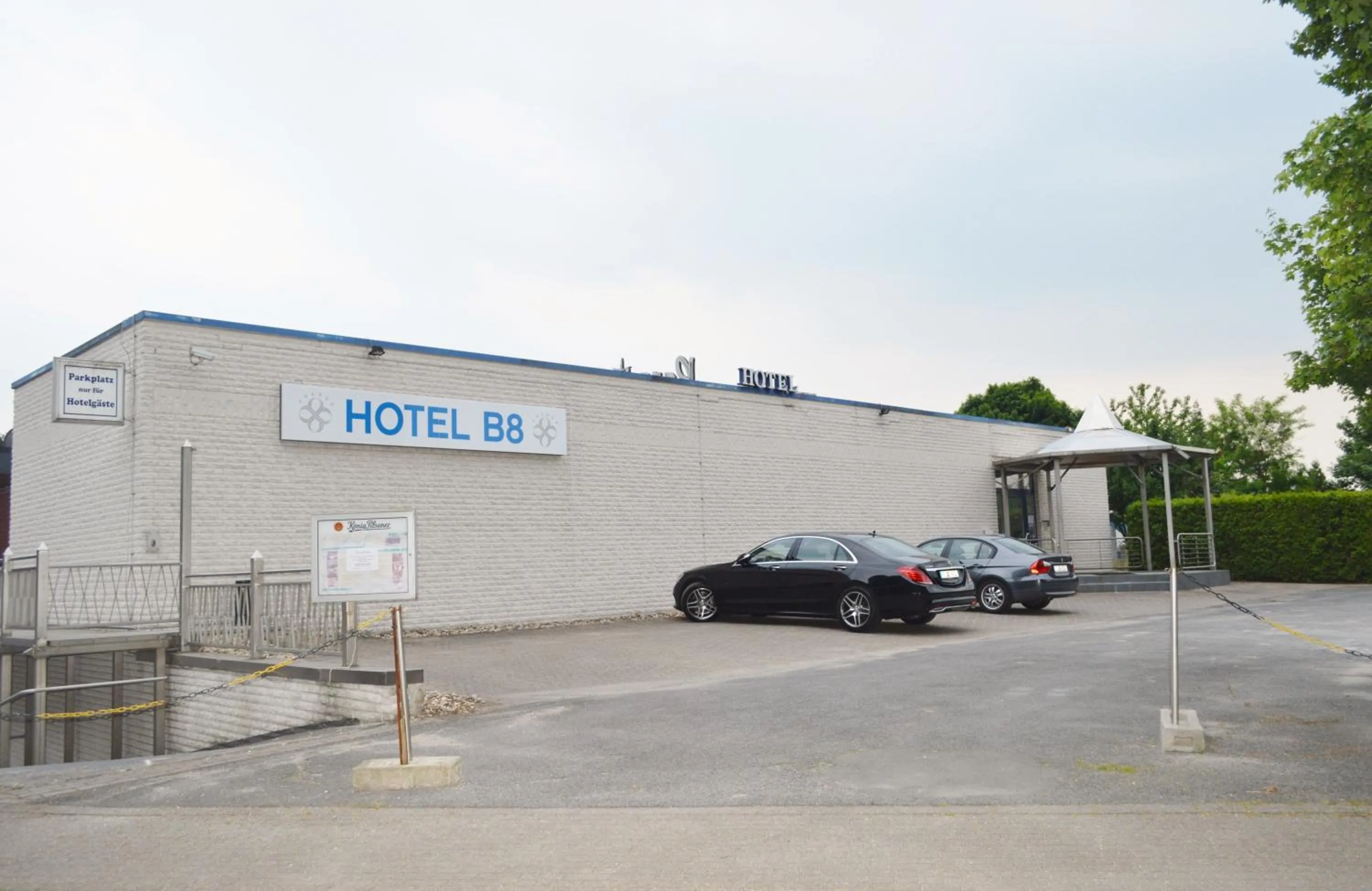 Property building in Hotel B8 Voerde