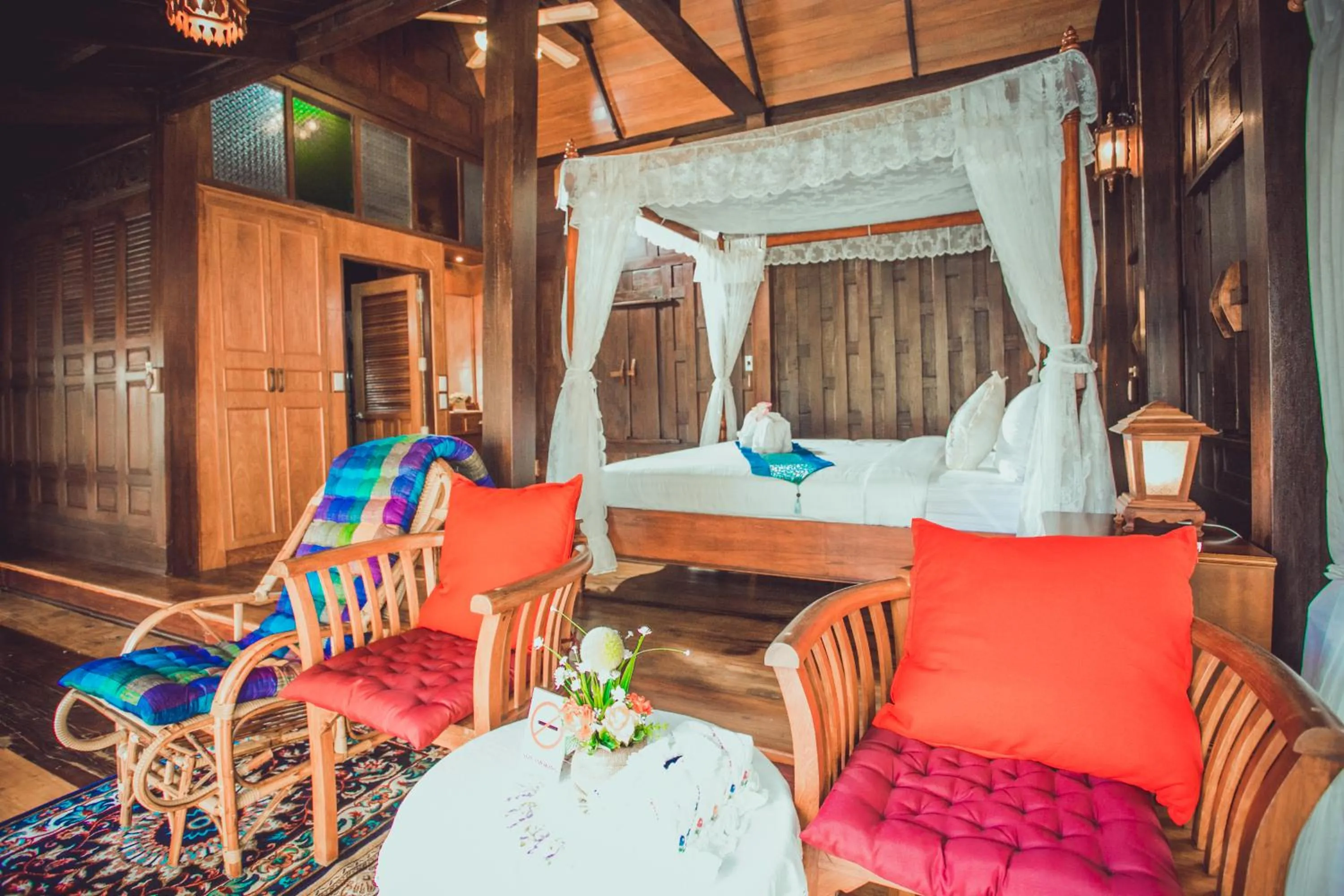 Photo of the whole room, Bed in Sasitara Thai Villas