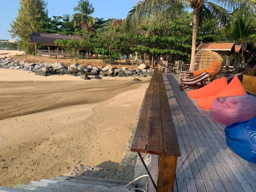 Beach in Sasitara Thai Villas