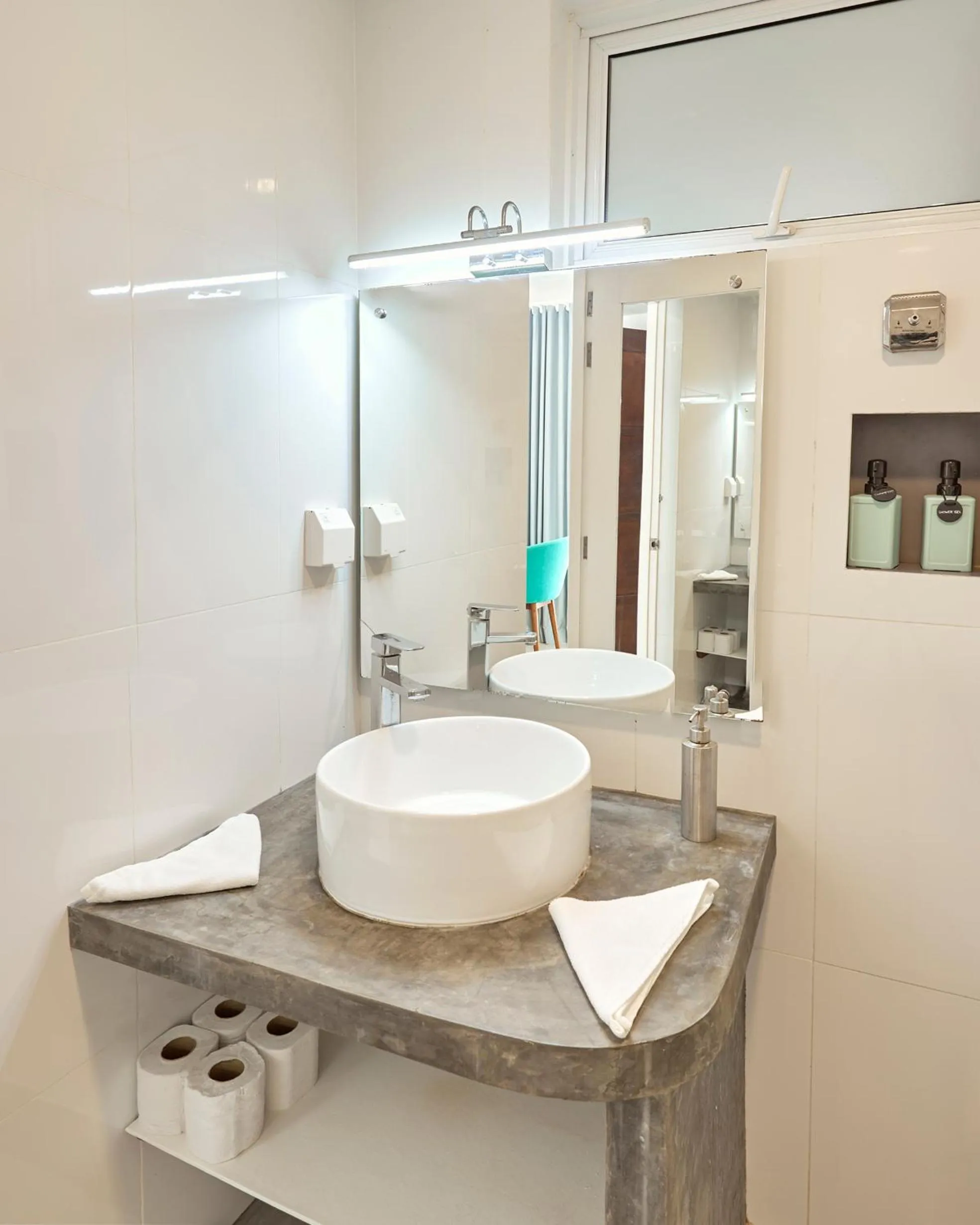 Bathroom in Bliss Dhigurah