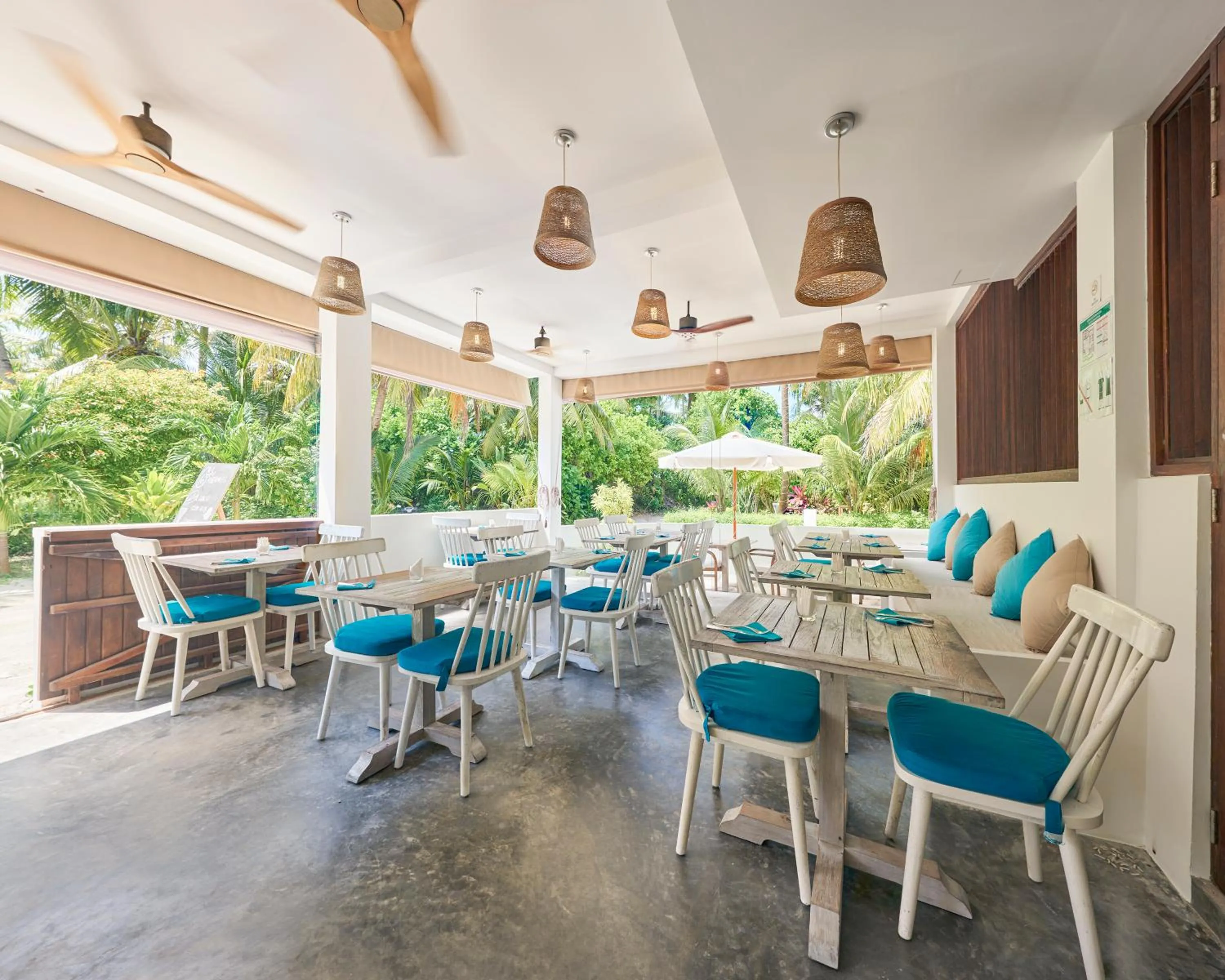 Restaurant/places to eat in Bliss Dhigurah