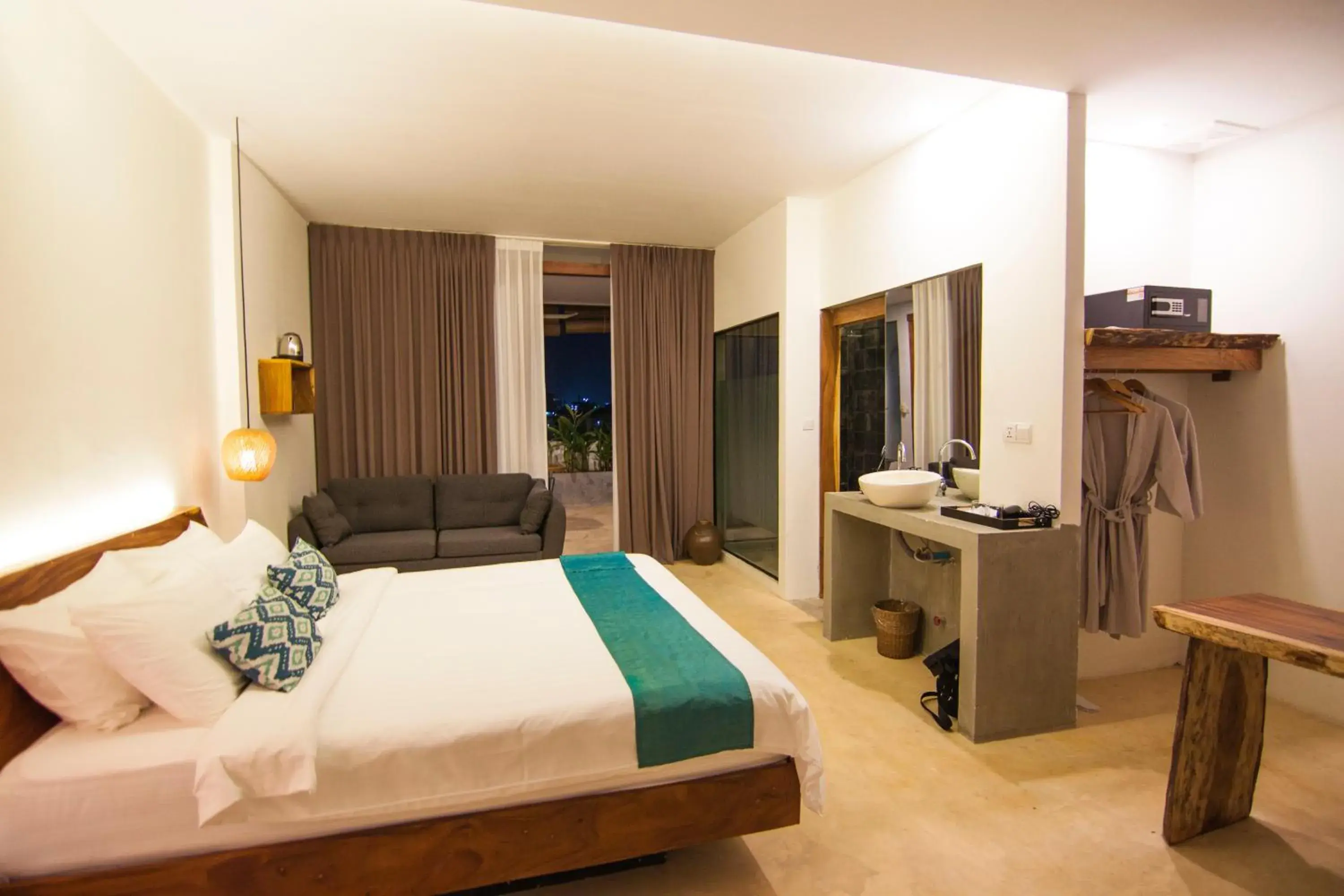 Deluxe Suite in Sarina Boutique Hotel Deluxe Suite in Sarina Boutique Hotel