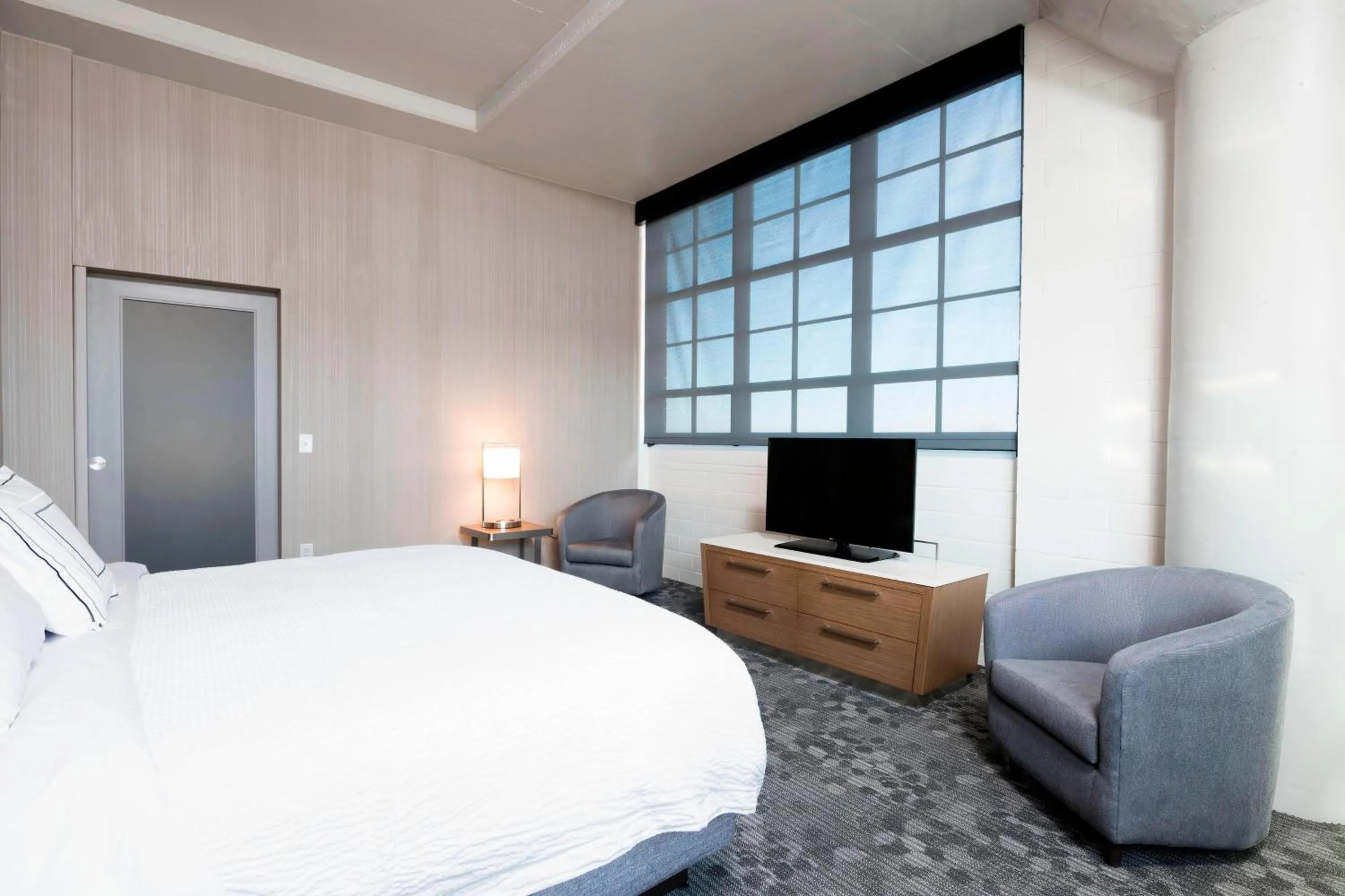 Bedroom, Bed in Courtyard by Marriott Waterloo Cedar Falls