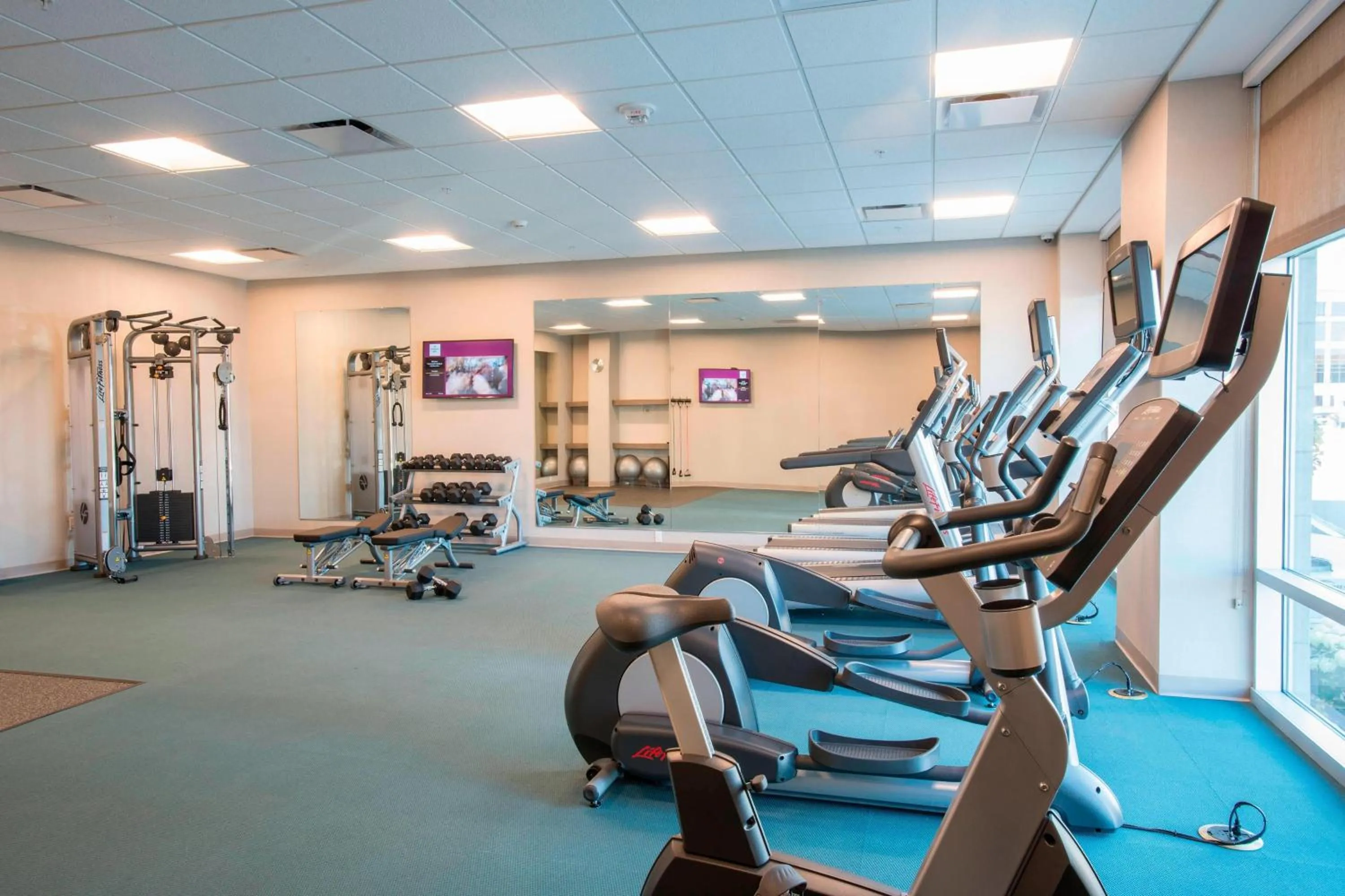 Fitness centre/facilities in Residence Inn by Marriott Cincinnati Midtown/Rookwood