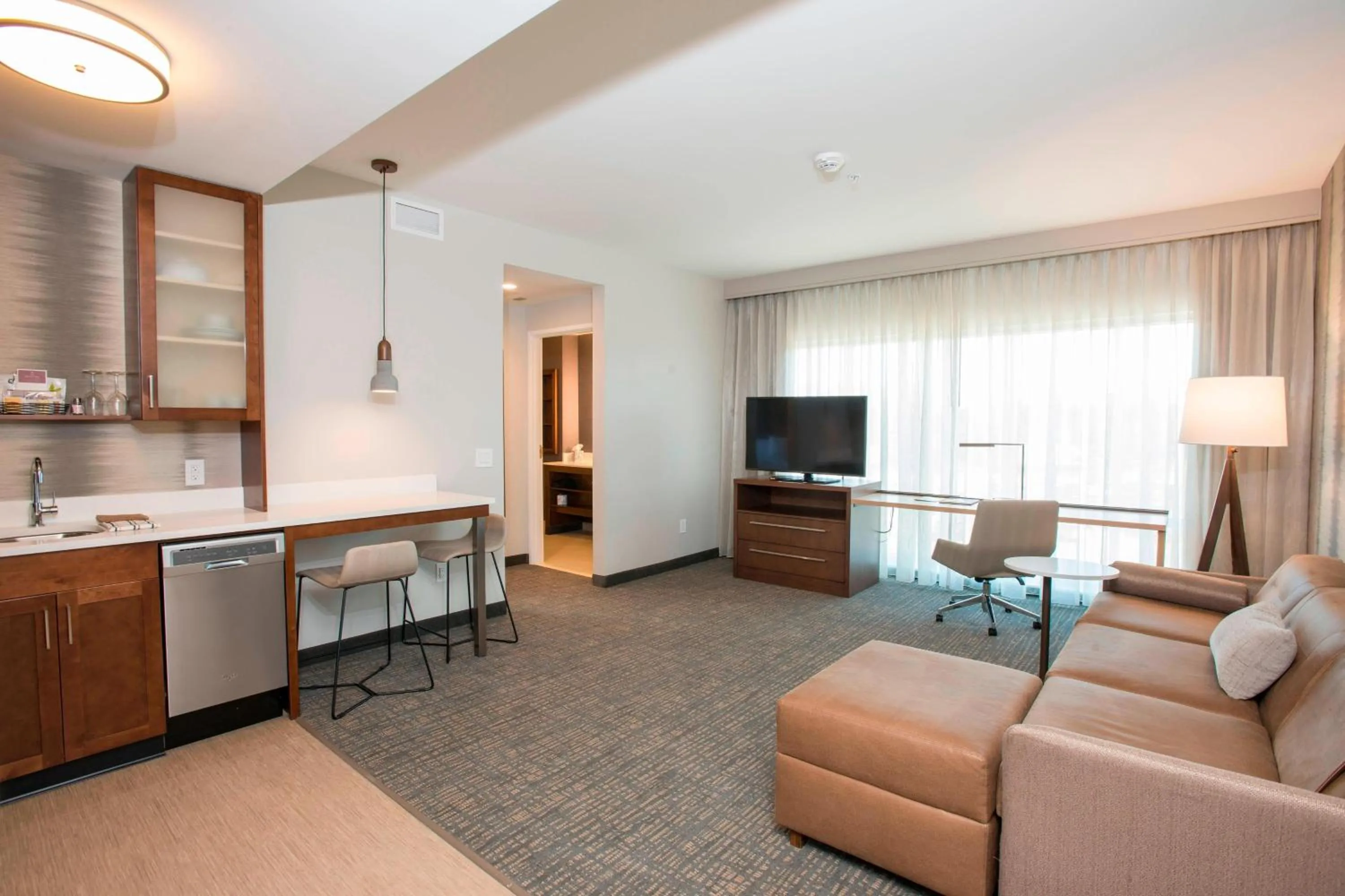 Bedroom in Residence Inn by Marriott Cincinnati Midtown/Rookwood