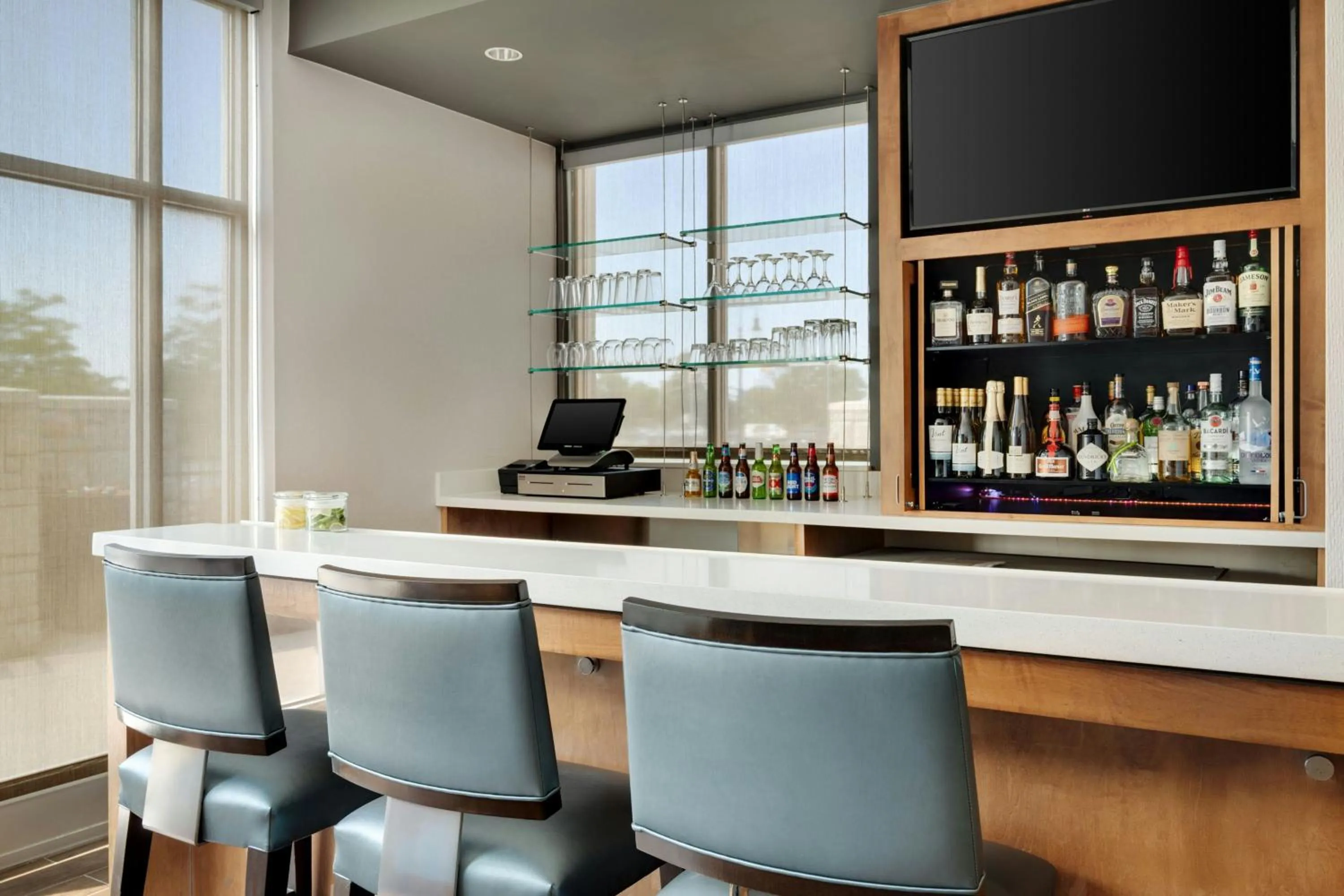 Lounge or bar in SpringHill Suites by Marriott Chicago Southeast/Munster, IN