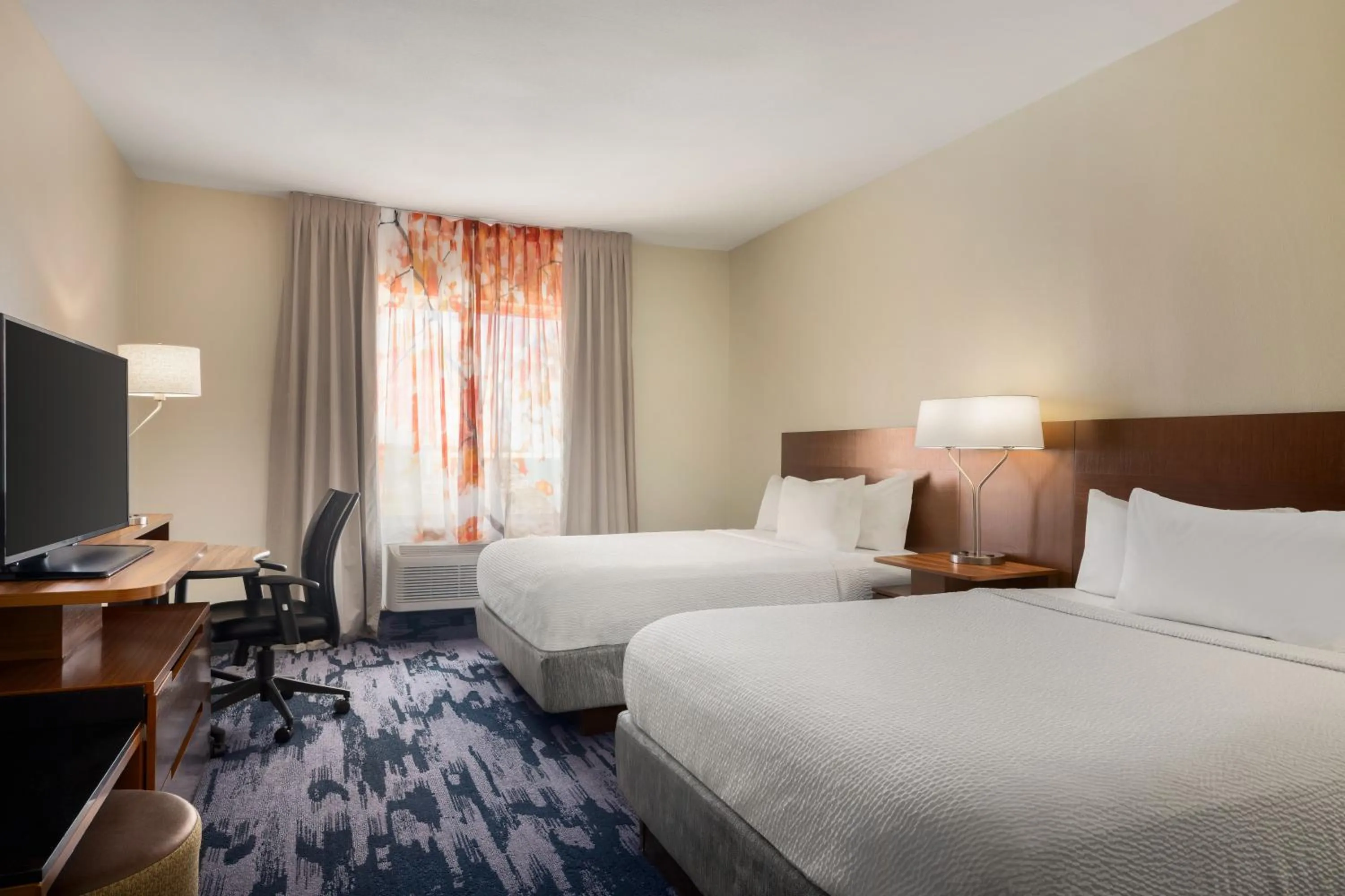 Bed in Fairfield Inn & Suites by Marriott West Monroe