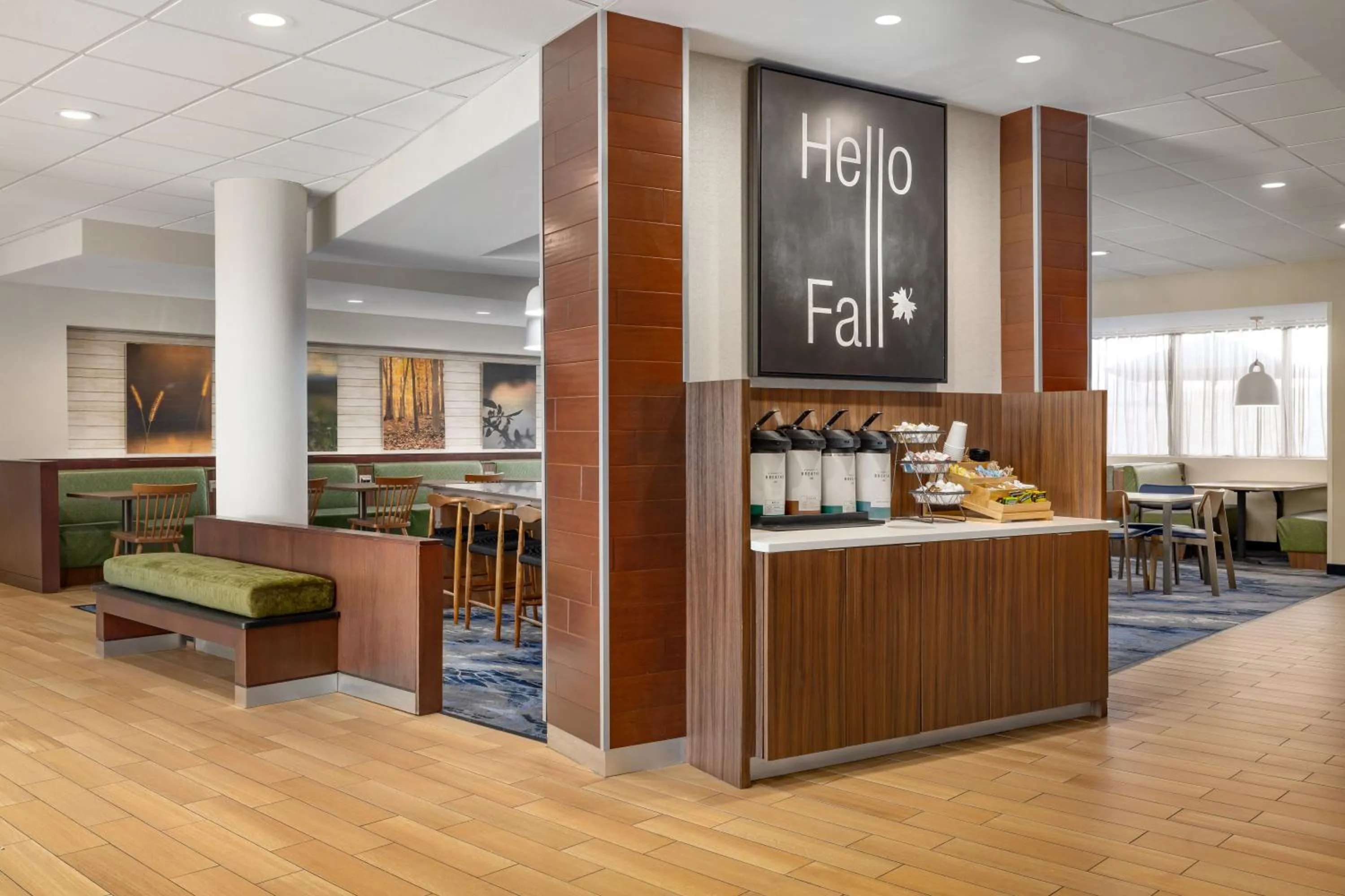 Coffee/tea facilities in Fairfield Inn & Suites by Marriott West Monroe