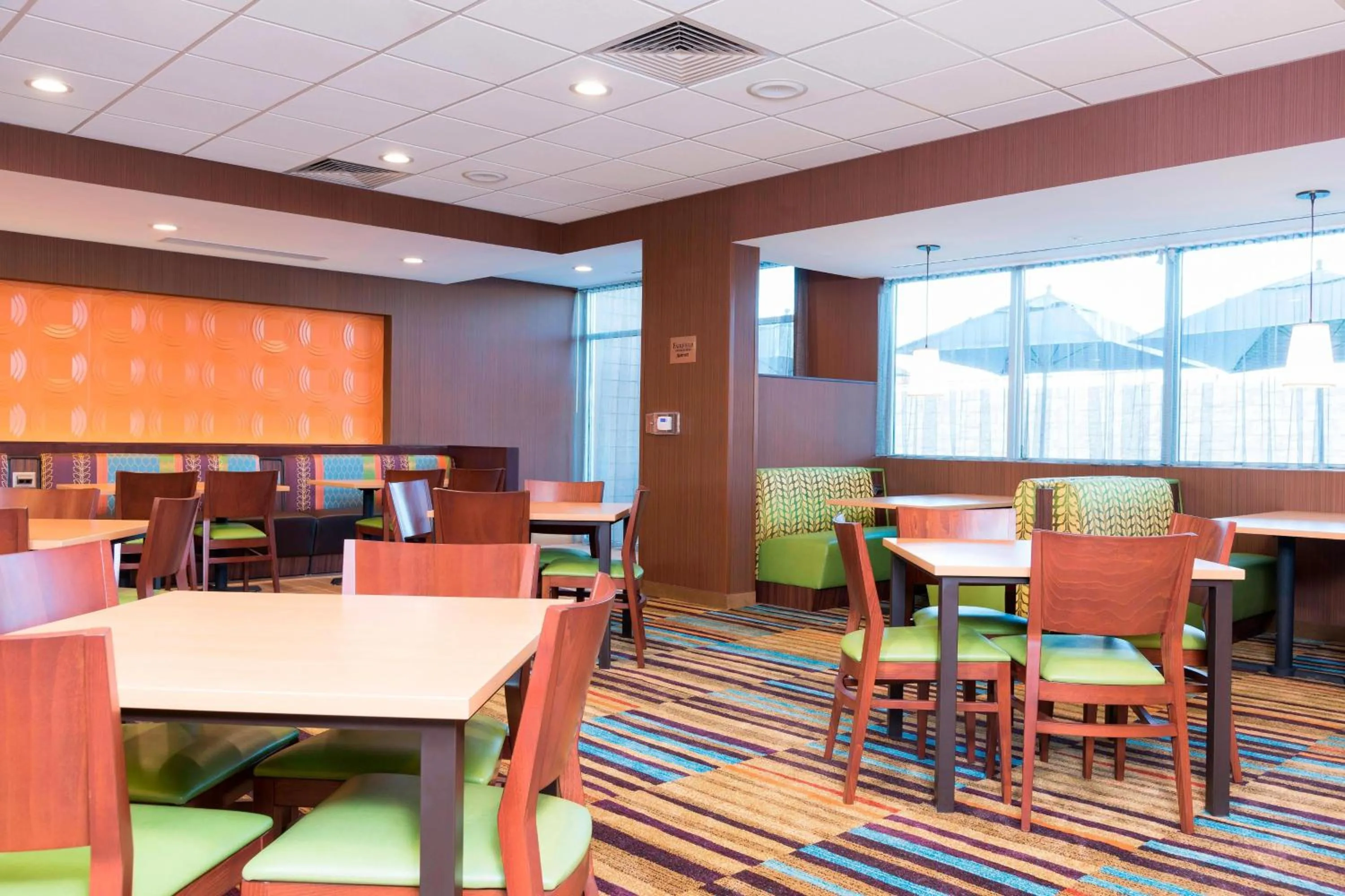 Breakfast in Fairfield Inn & Suites by Marriott West Monroe