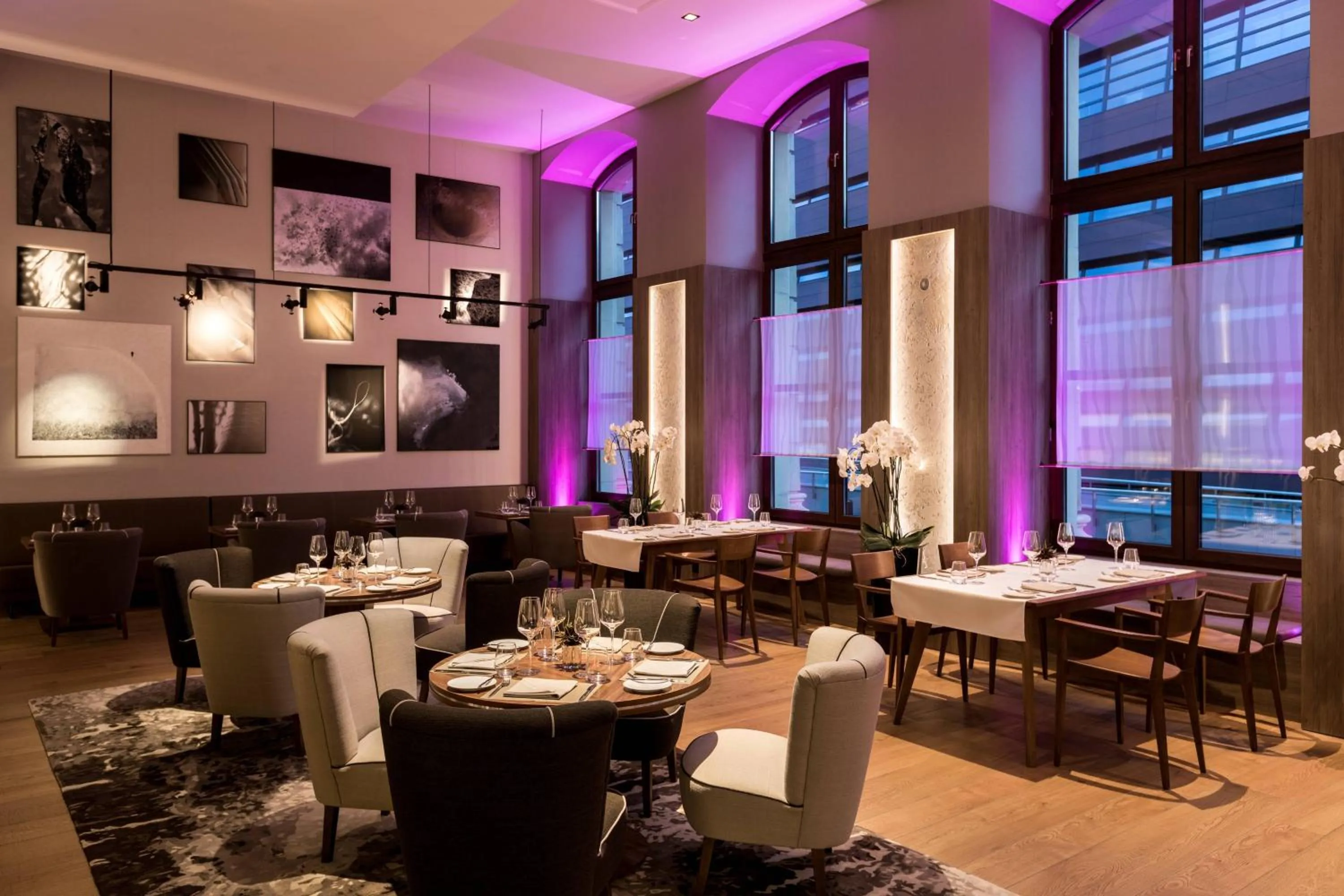 Restaurant/places to eat in AC Hotel by Marriott Wroclaw