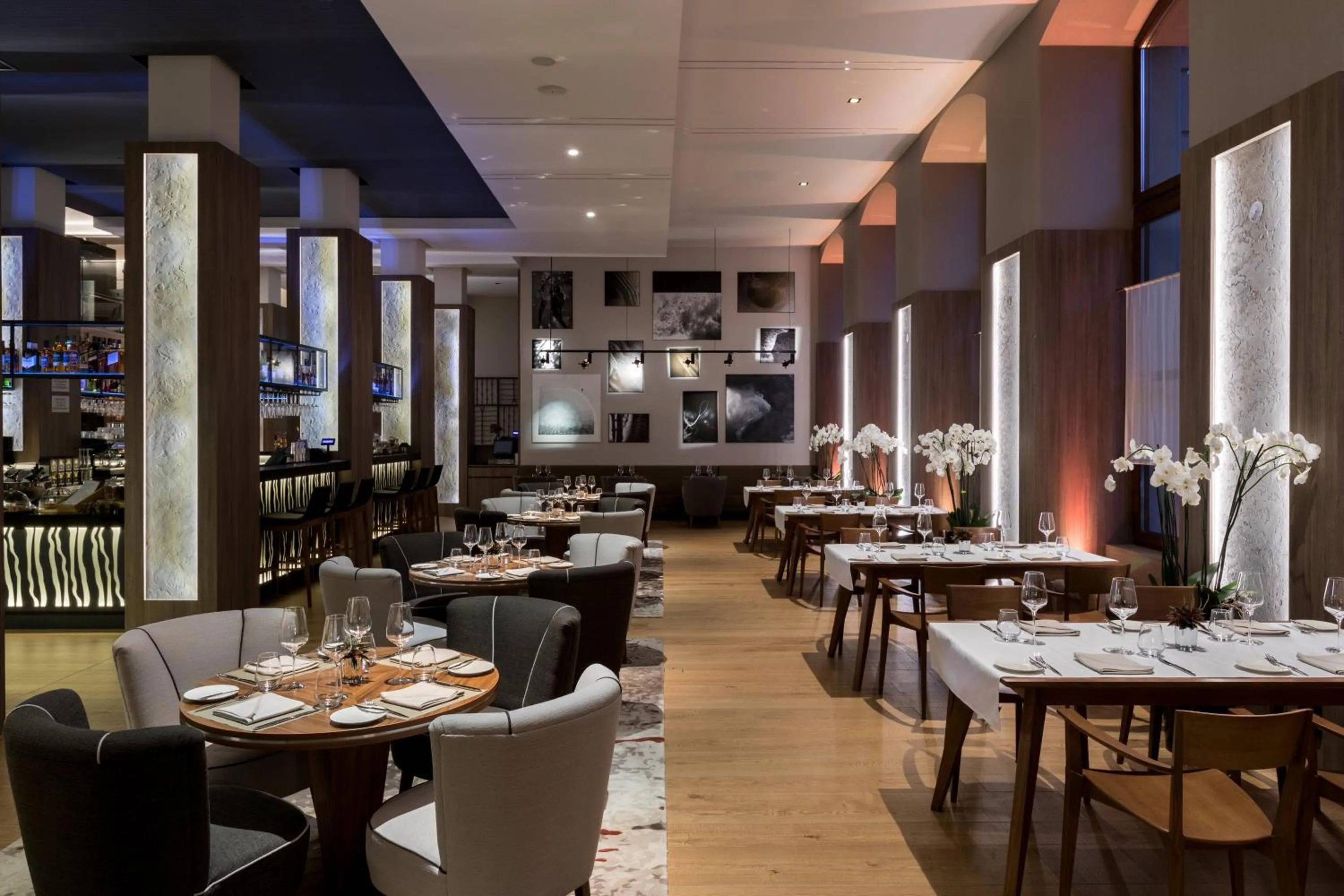 Restaurant/places to eat in AC Hotel by Marriott Wroclaw