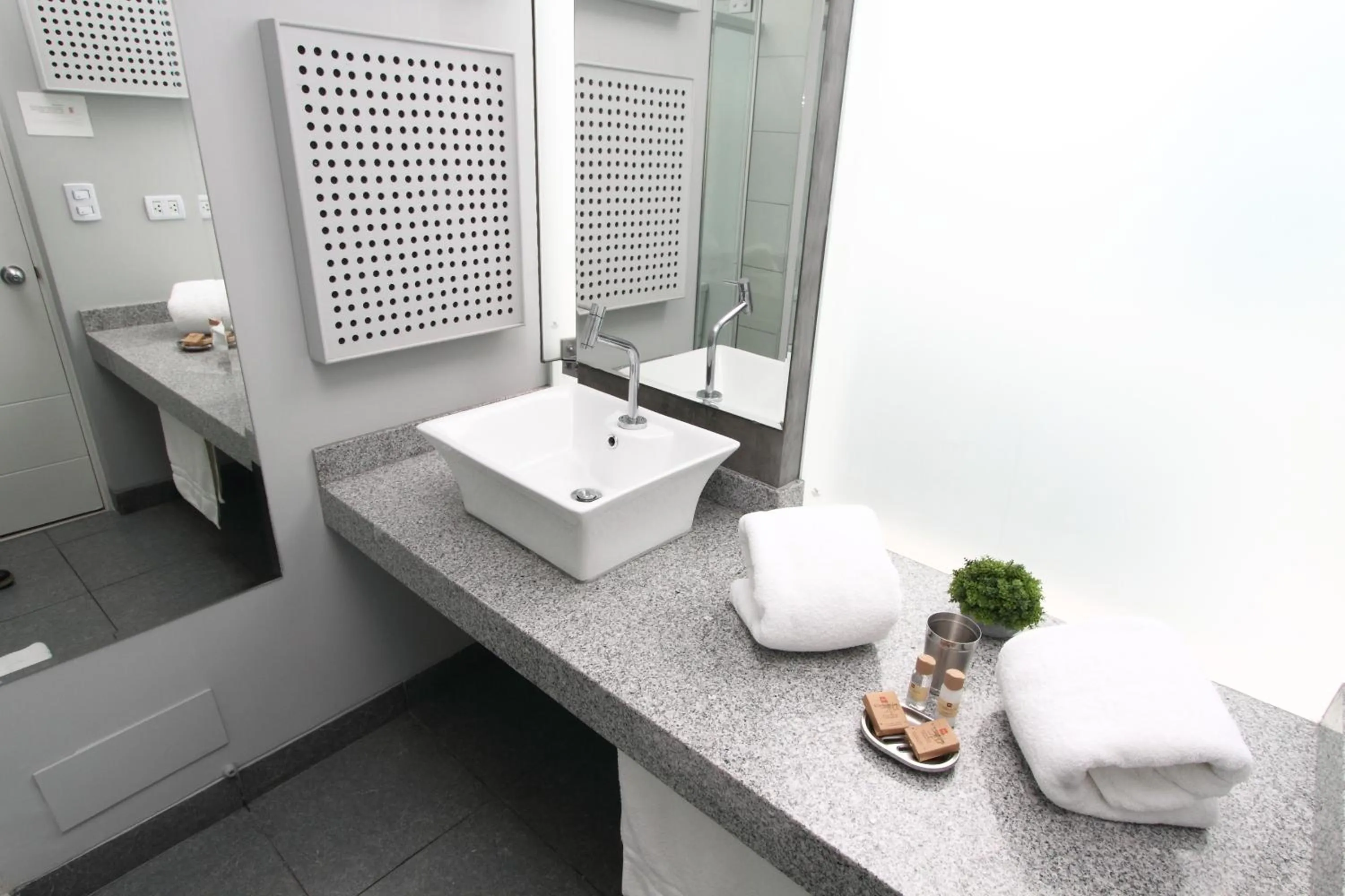 Toilet in 3B Barranco by Katari Hoteles