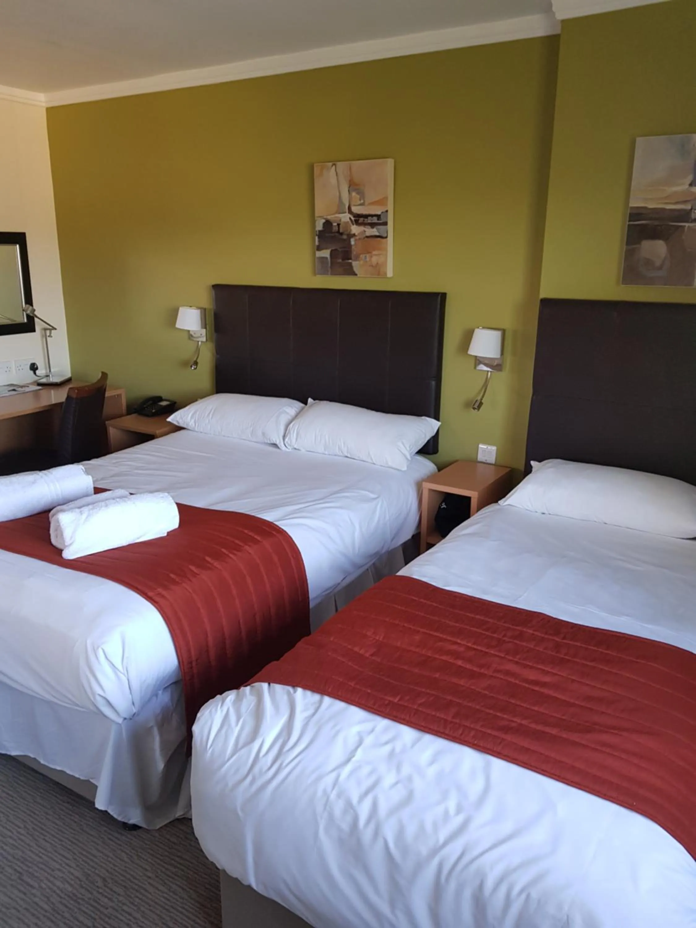 Bed in Rose And Crown