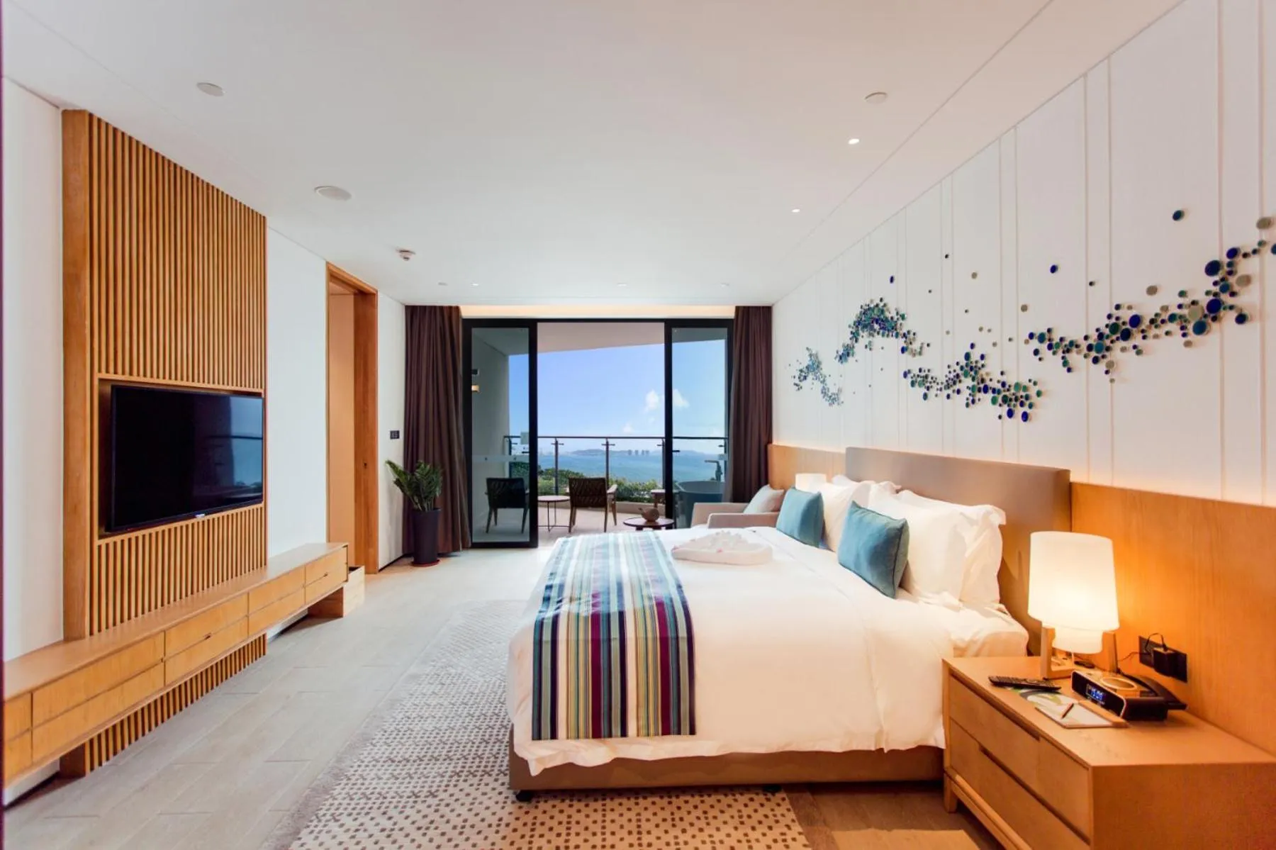 Photo of the whole room, Bed in Sanya Conifer Resort
