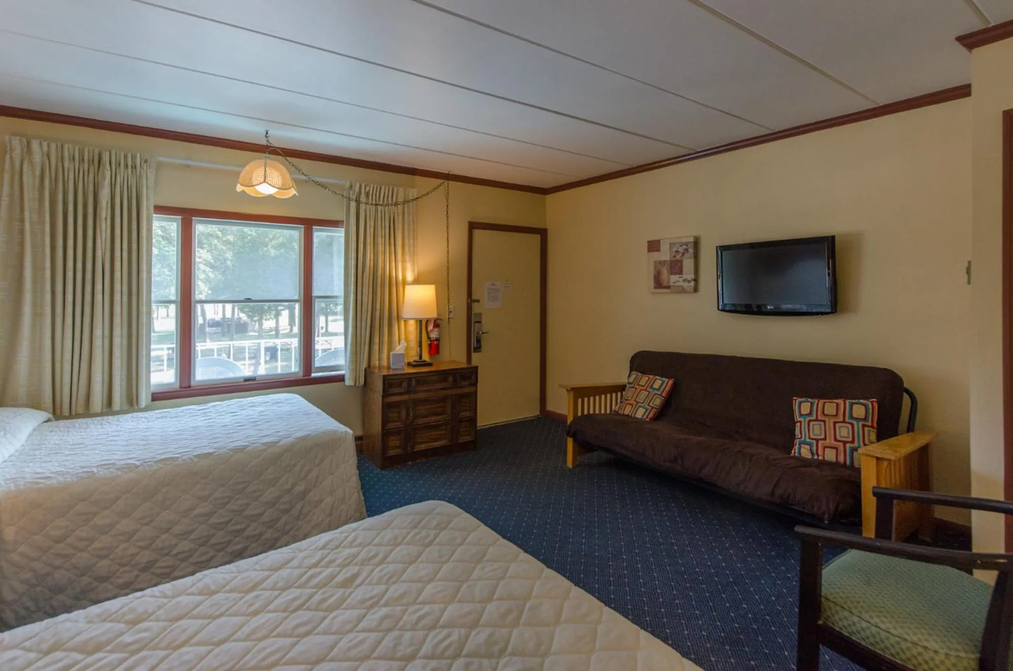 Bed in Hyland Motor Inn