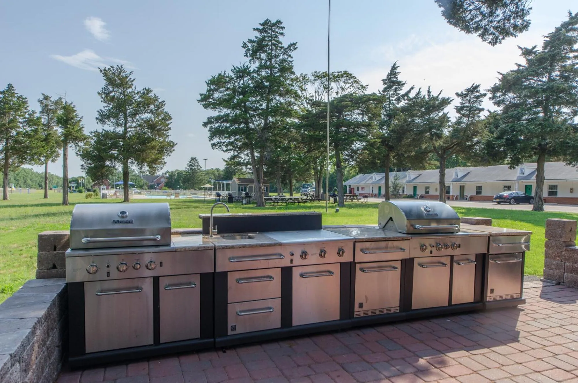 BBQ facilities in Hyland Motor Inn
