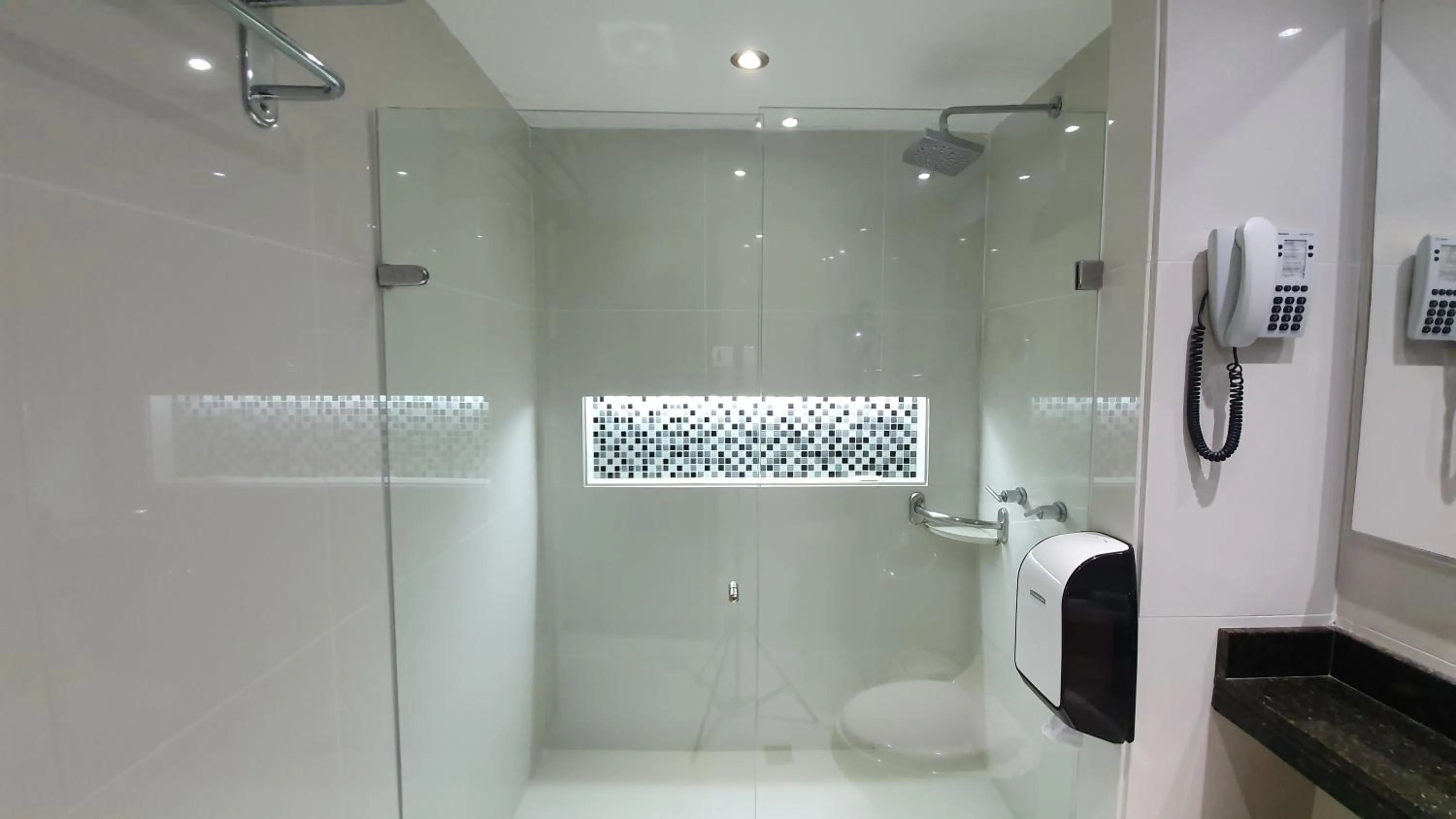 Shower in GHL Hotel Portón Medellín