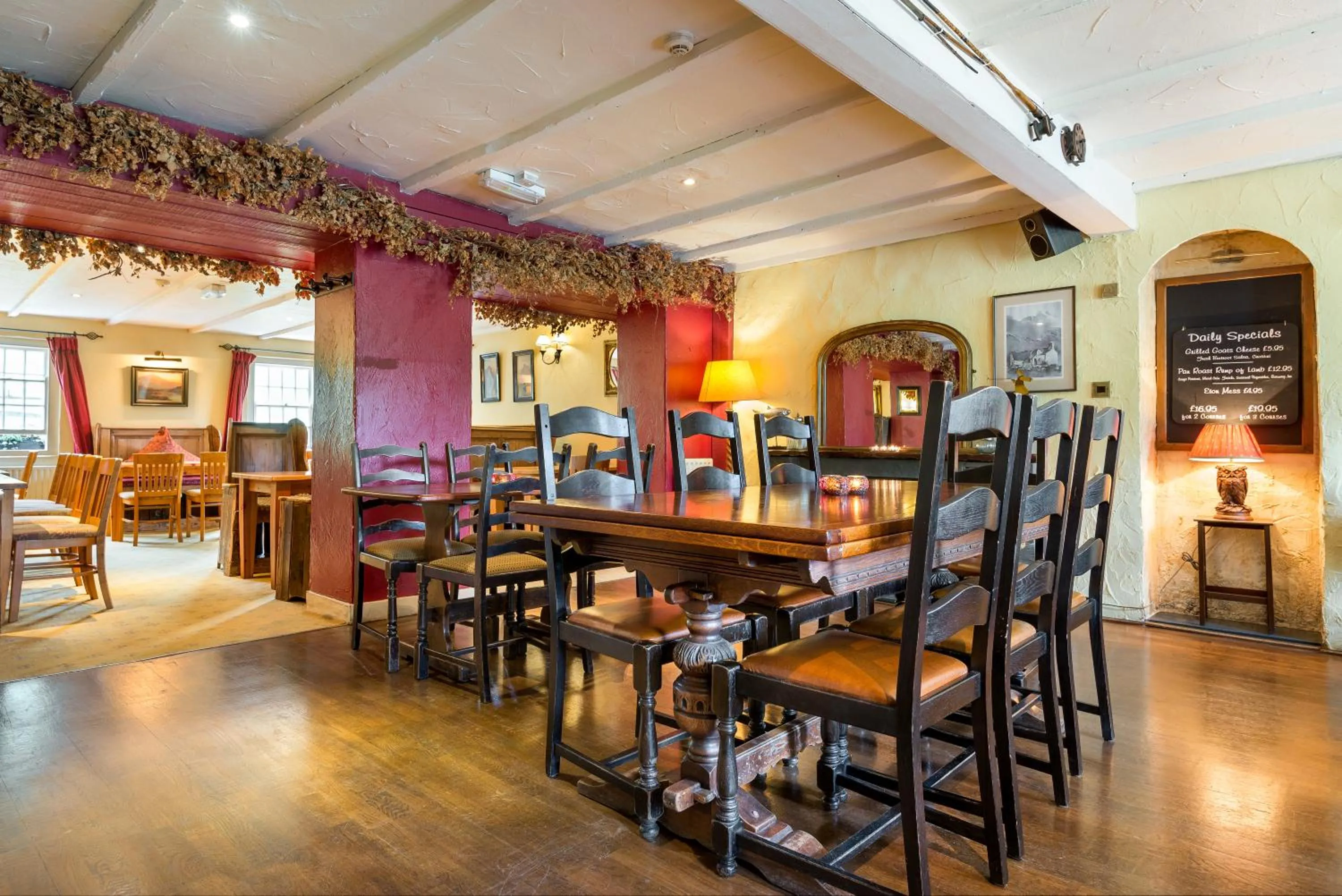 Restaurant/places to eat in The Traveller's Rest