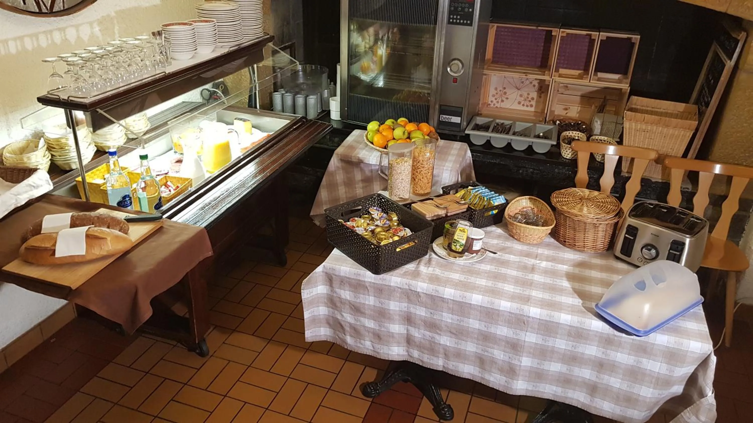 Food and drinks in Hostellerie du XVI Siècle