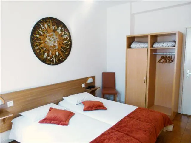 Bed in Hostellerie du XVI Siècle