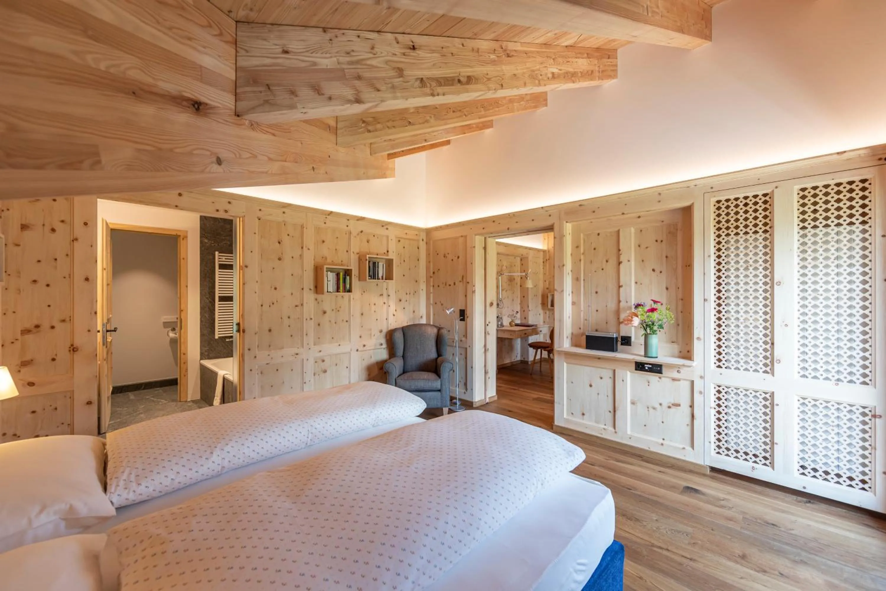 Bed in Hotel Chesa Randolina