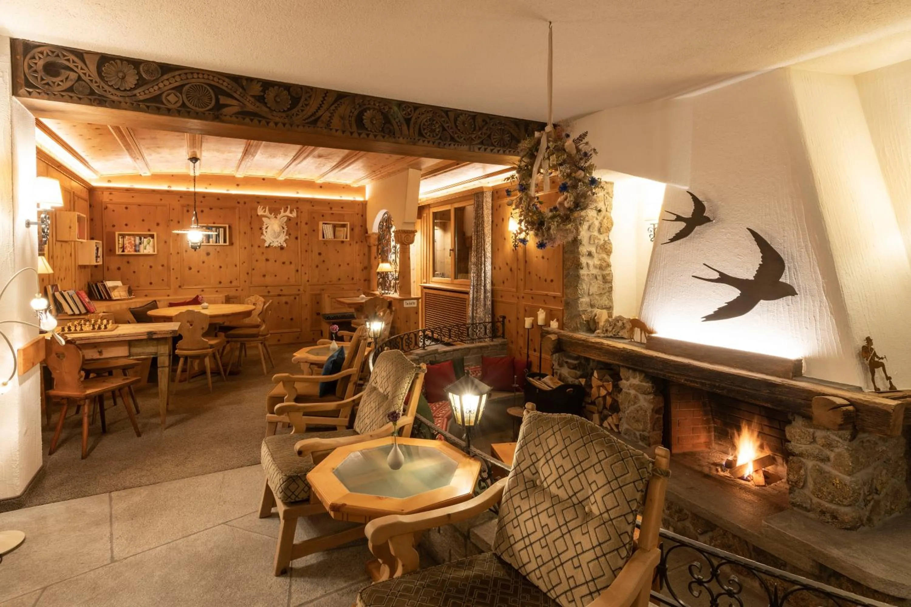 Restaurant/places to eat in Hotel Chesa Randolina