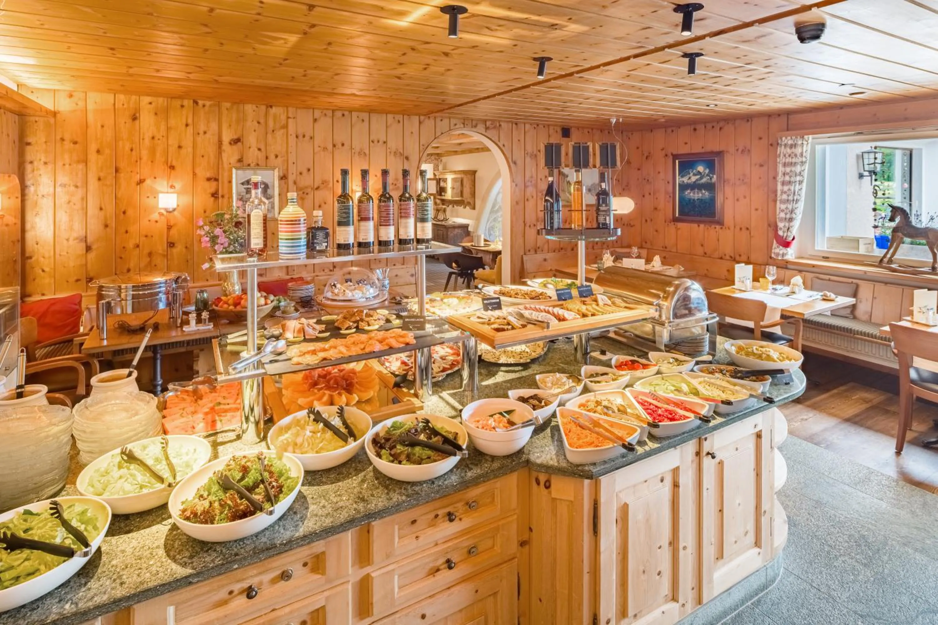 Restaurant/places to eat in Hotel Chesa Randolina