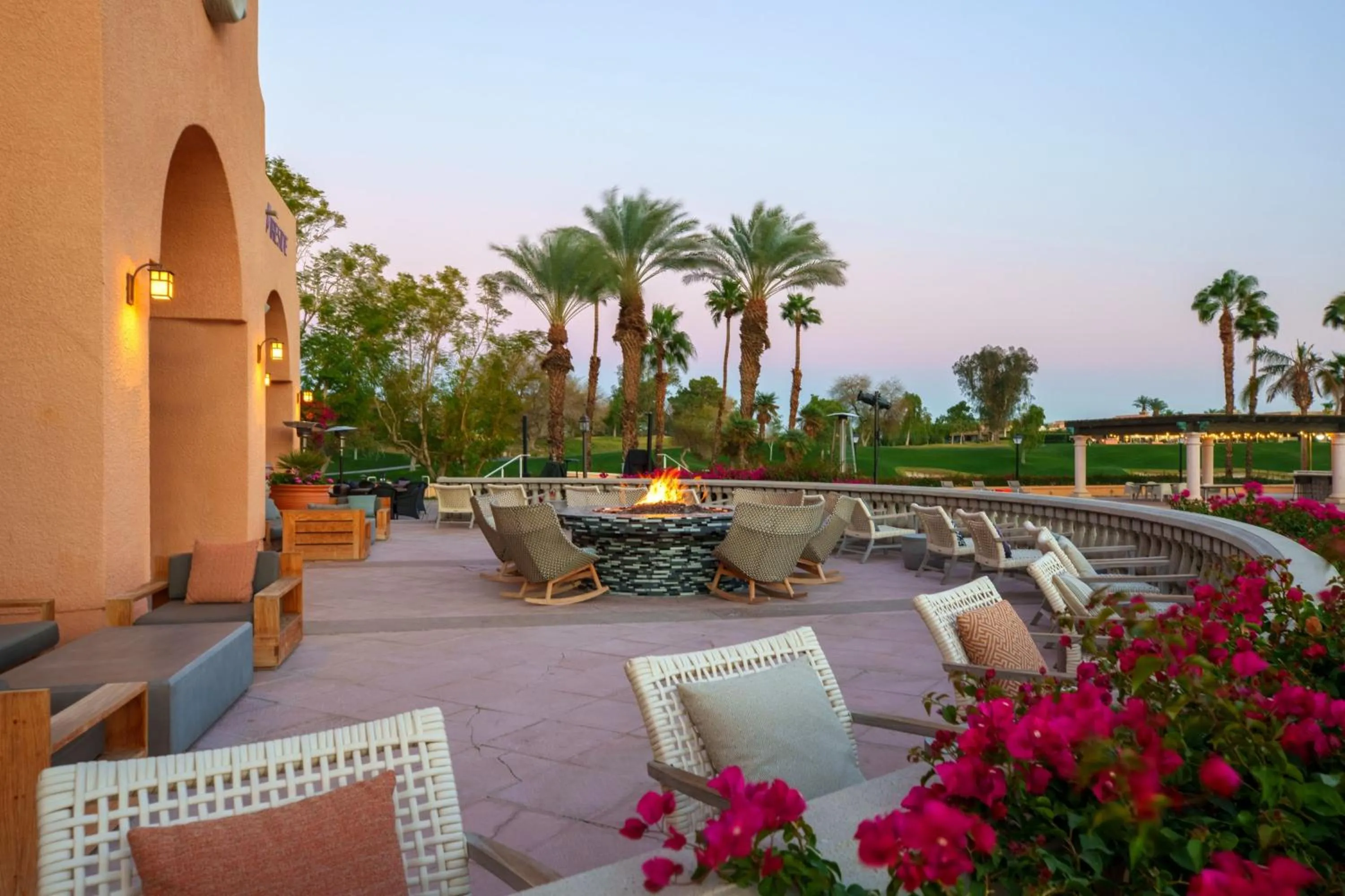 Lounge or bar in The Westin Rancho Mirage Golf Resort & Spa