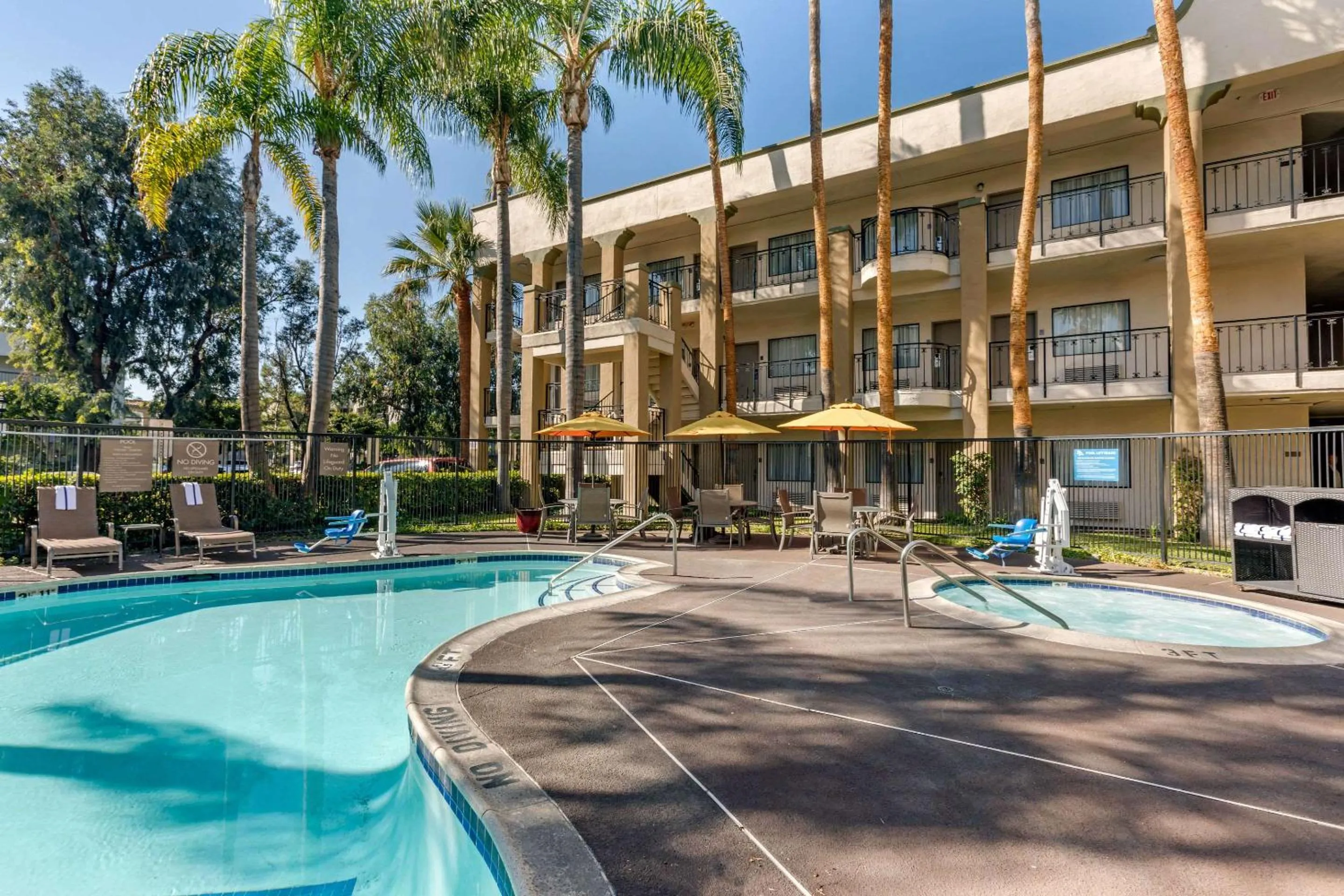 Activities in Comfort Inn & Suites Orange County John Wayne Airport