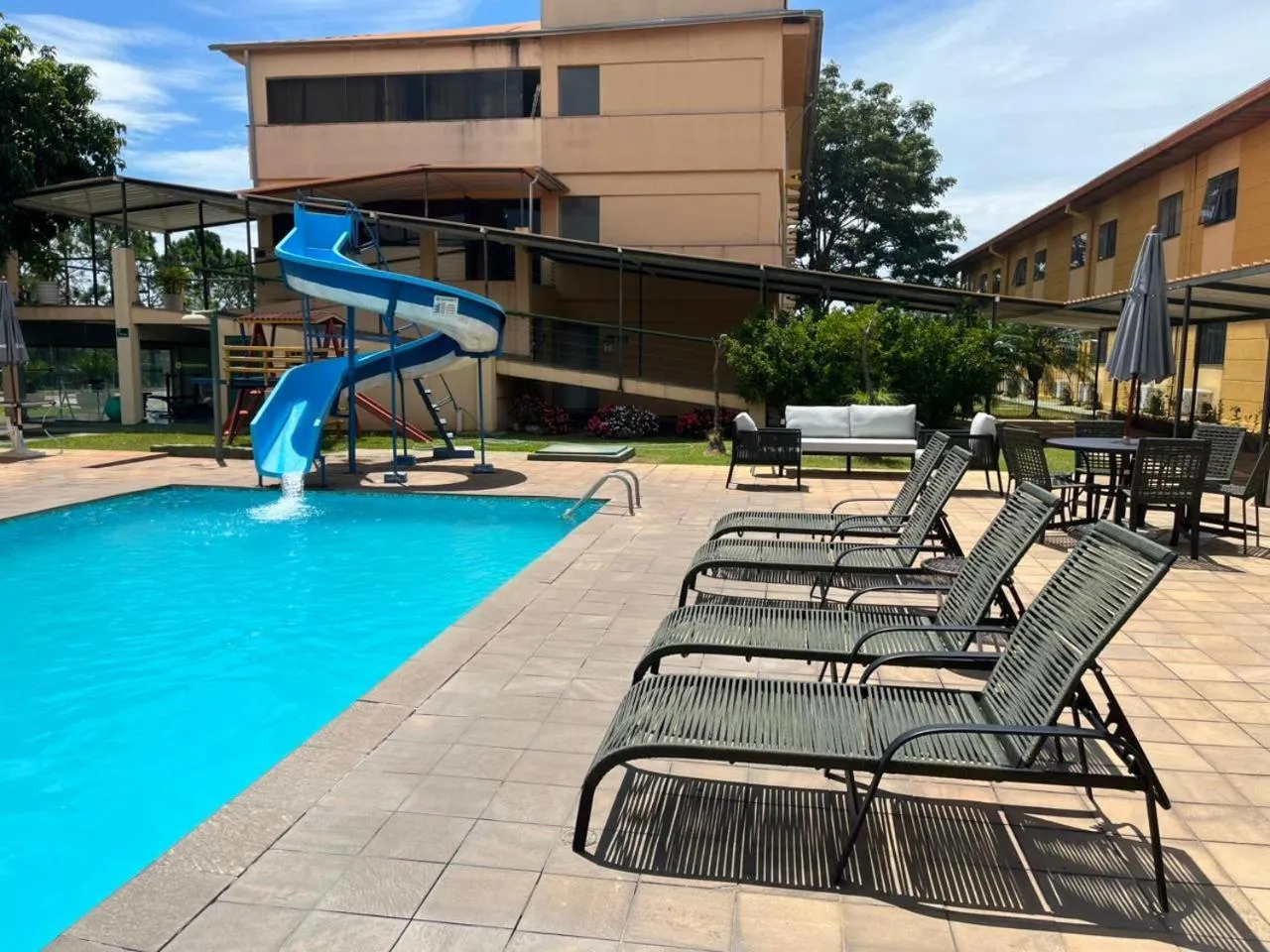 Swimming pool in Hotel Nacional Inn Sorocaba